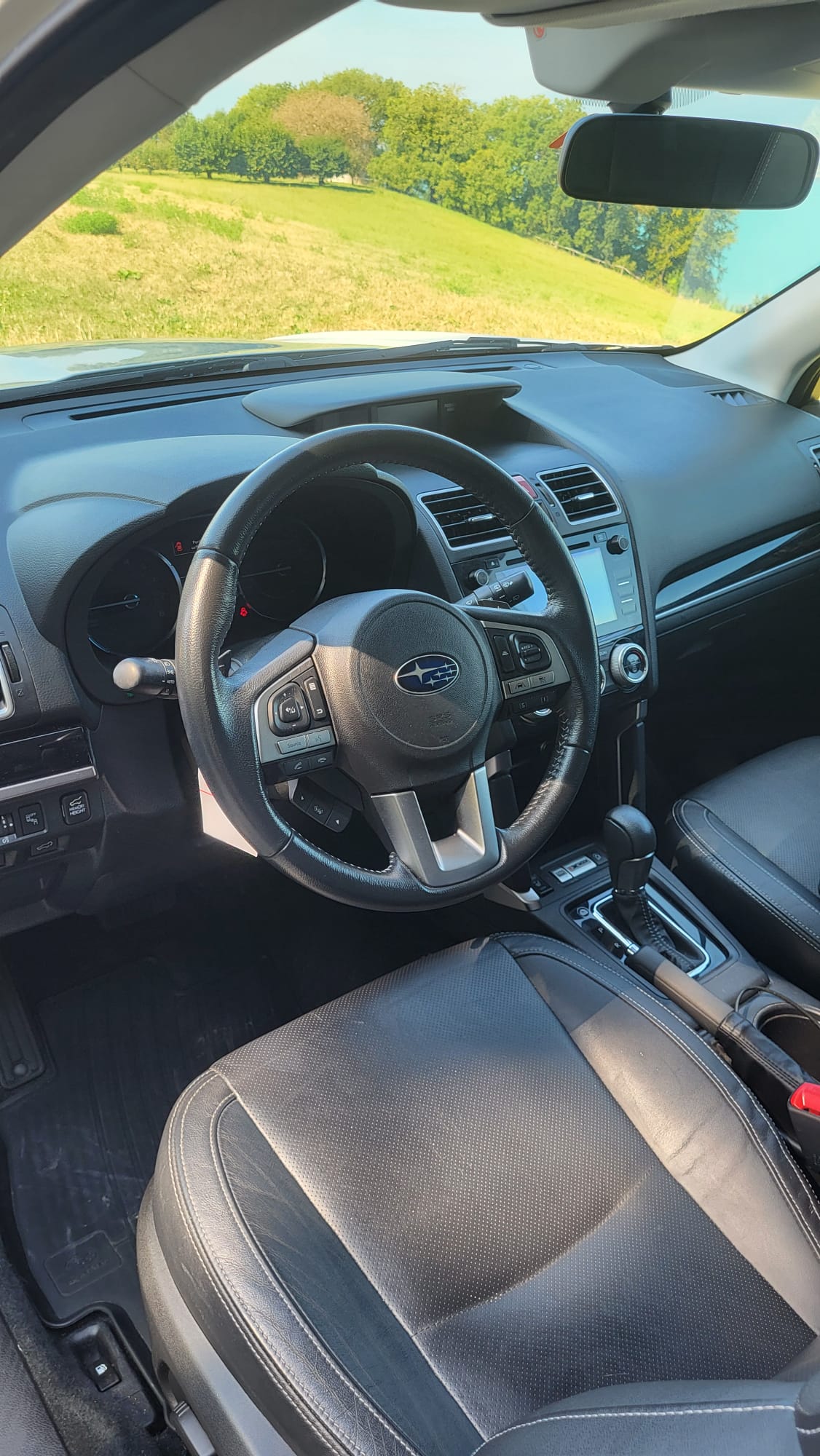 SUBARU Forester 2.0i Executive Lineartronic-image-4