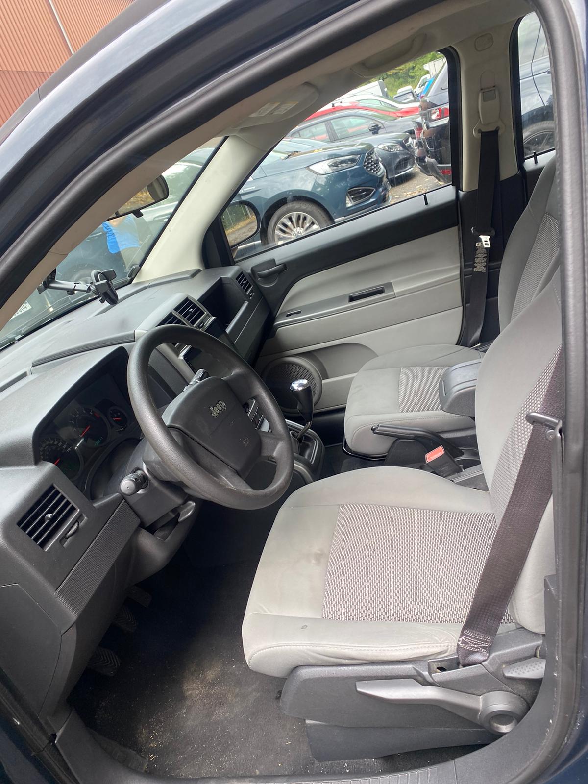 JEEP Compass 2.4 Sport-image-3