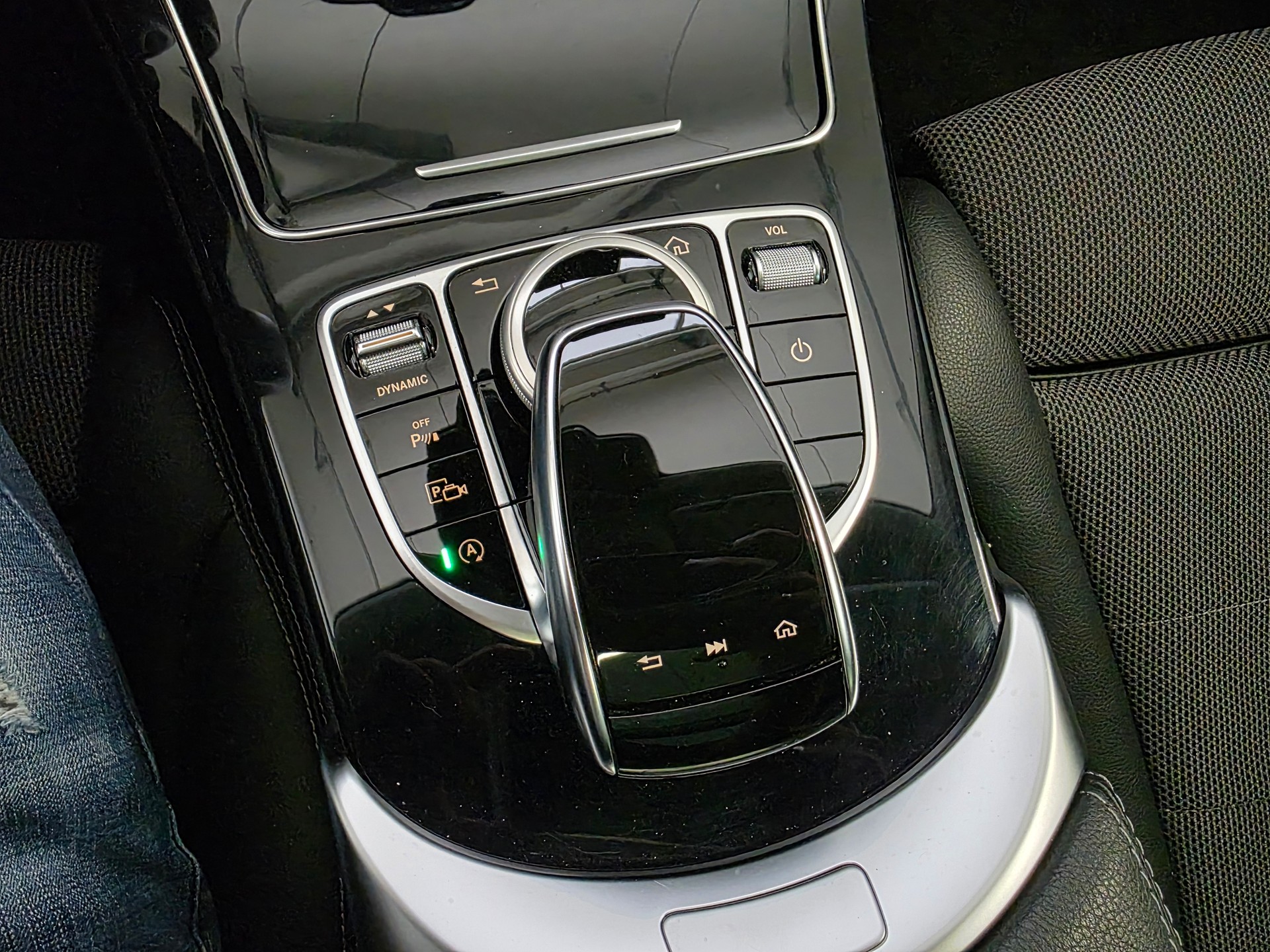 MERCEDES-BENZ C 180 Avantgarde 9G-Tronic-image-9