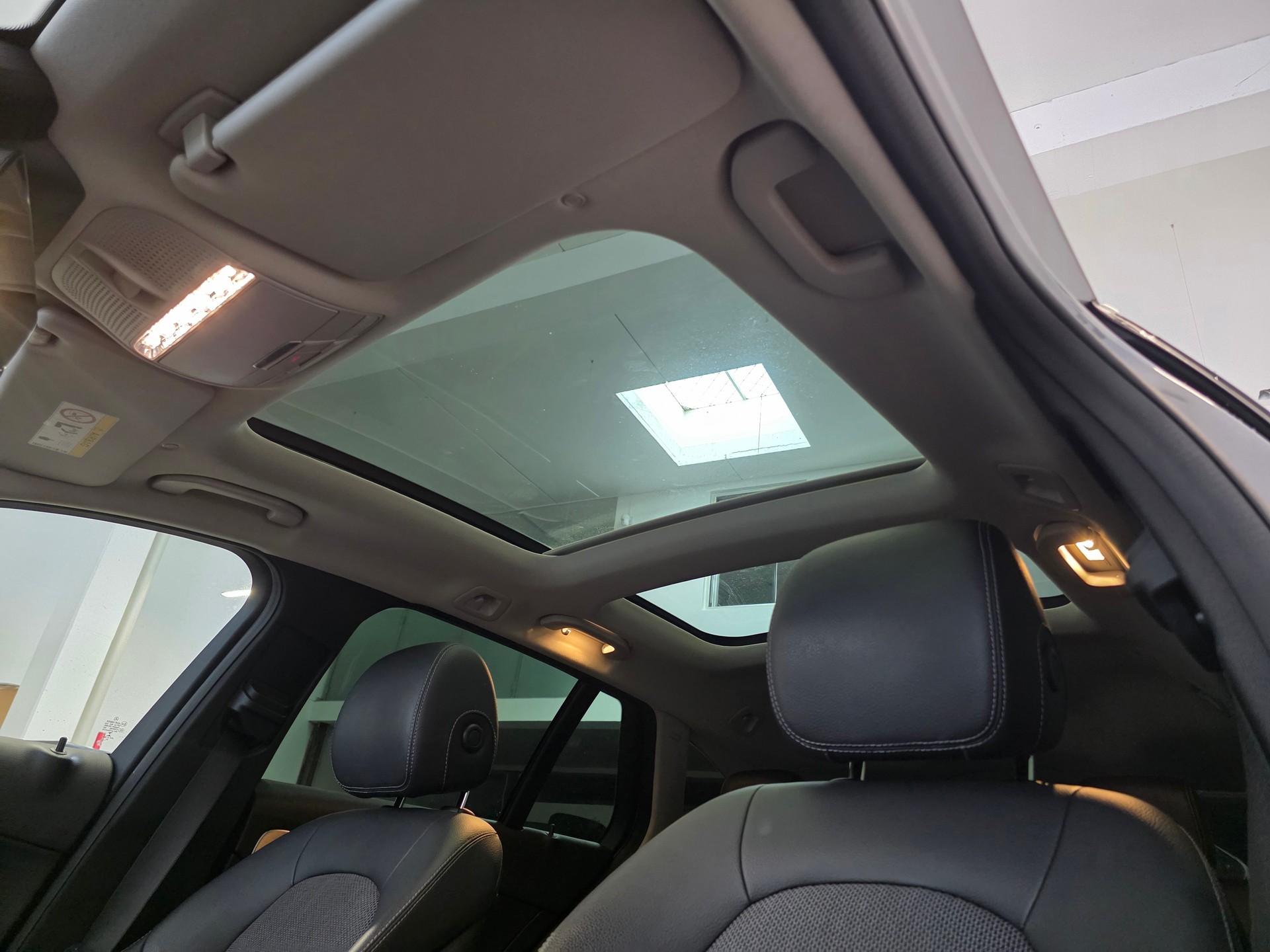 MERCEDES-BENZ C 180 Avantgarde 9G-Tronic-image-10