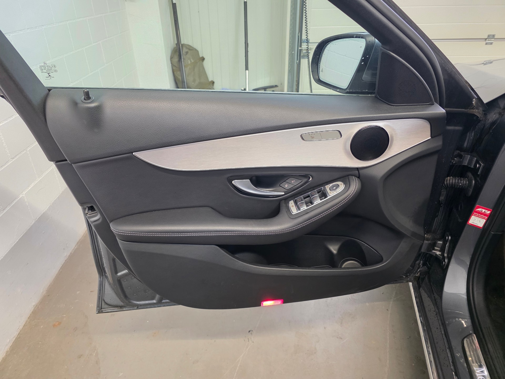 MERCEDES-BENZ C 180 Avantgarde 9G-Tronic-image-13