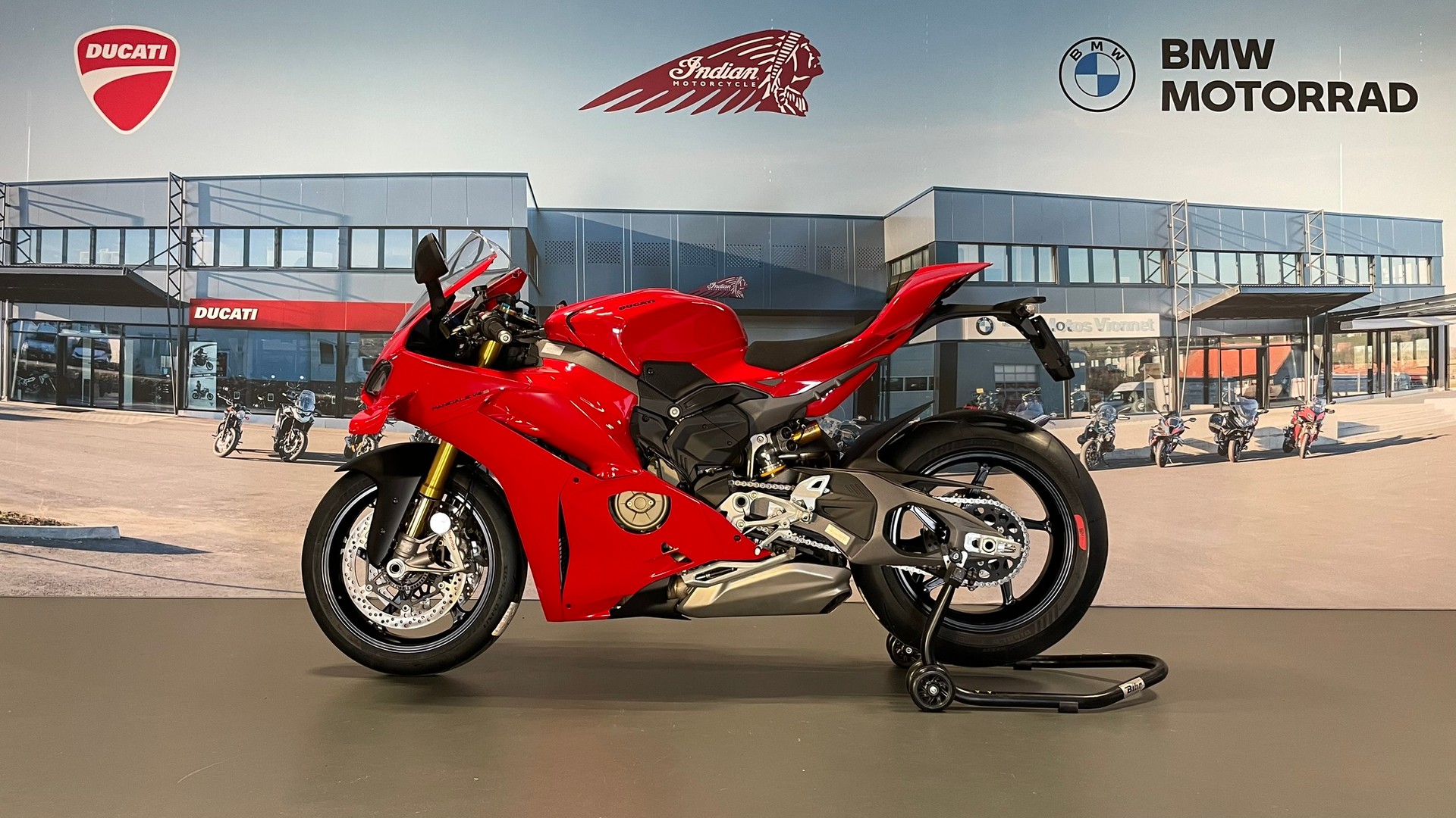 DUCATI PANIGALE V4 S-showroom-element-3