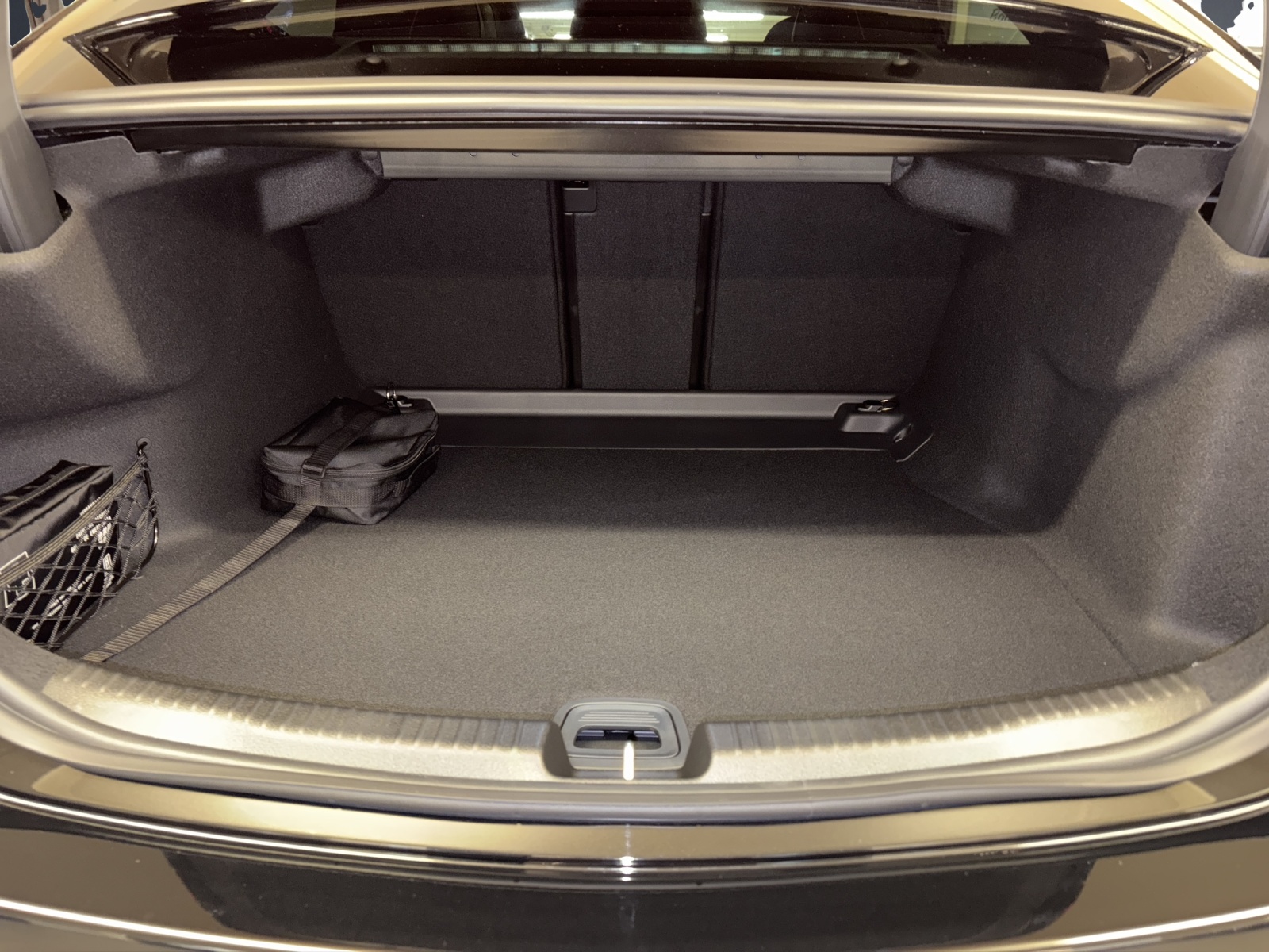 MERCEDES-BENZ C 300 4M Berline-image-13