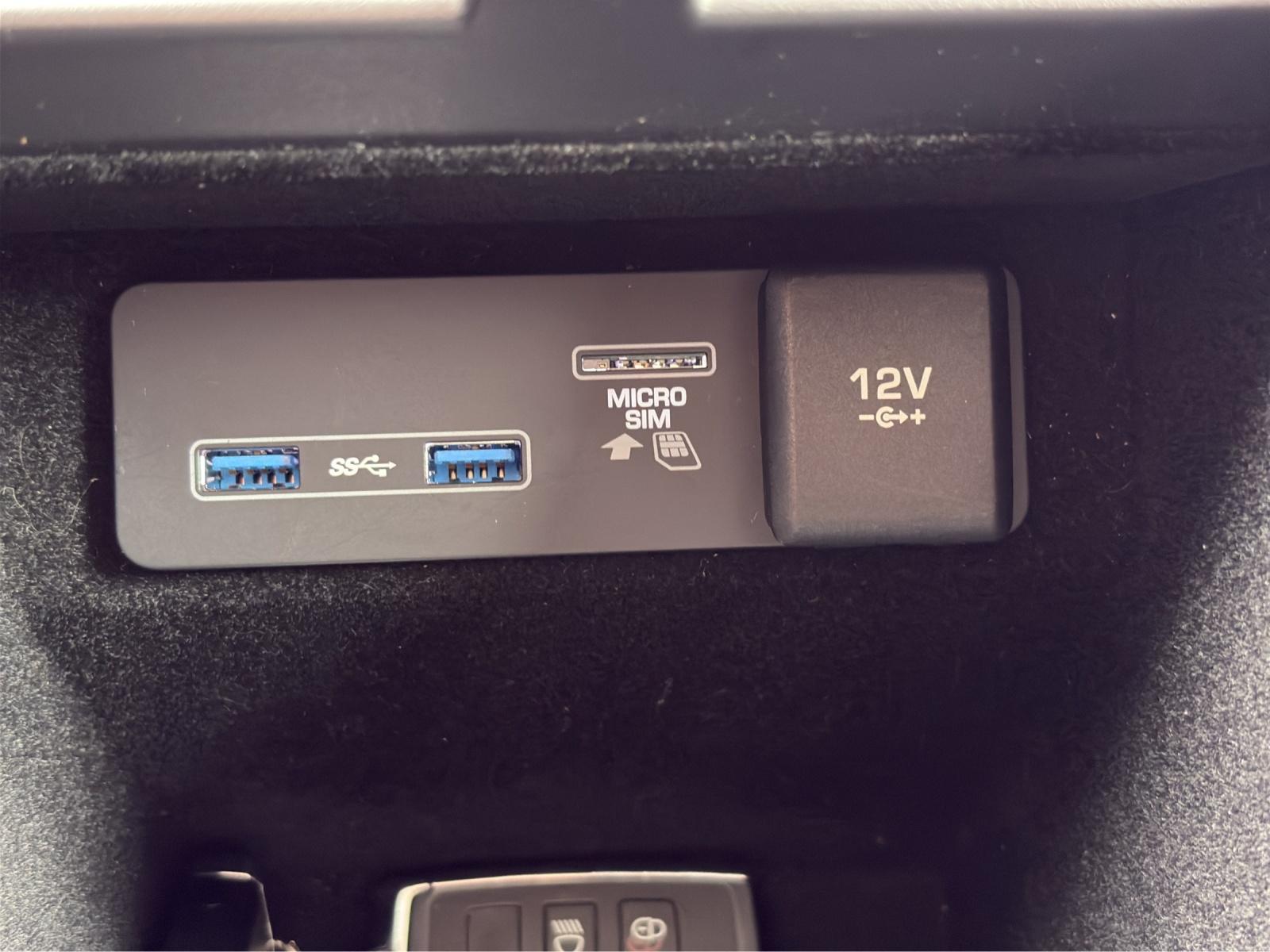 LAND ROVER Range Rover Evoque 2.0 T SE-image-19