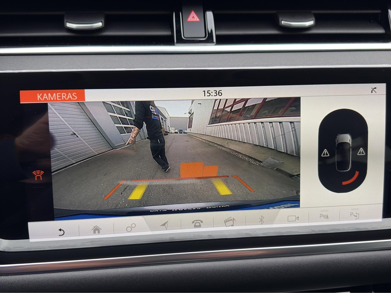 LAND ROVER Range Rover Evoque 2.0 T SE-image-17