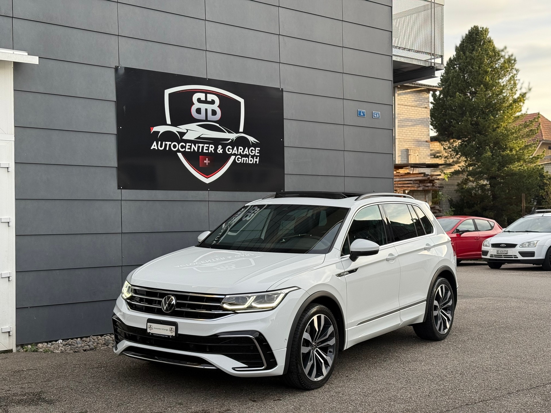 VW Tiguan 2.0 TDI SCR R-Line 4Motion DSG-image-1