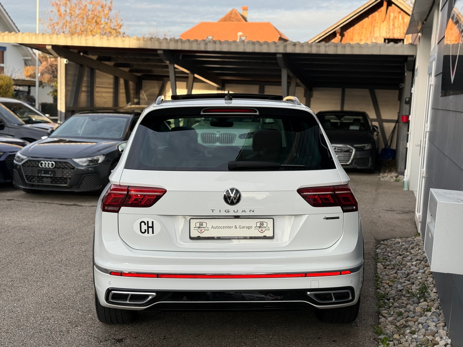 VW Tiguan 2.0 TDI SCR R-Line 4Motion DSG-image-6