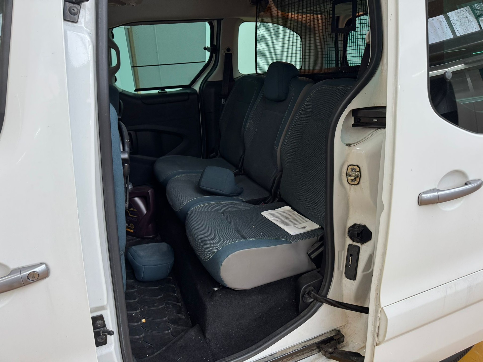 CITROEN Berlingo 1.2i Feel-image-3
