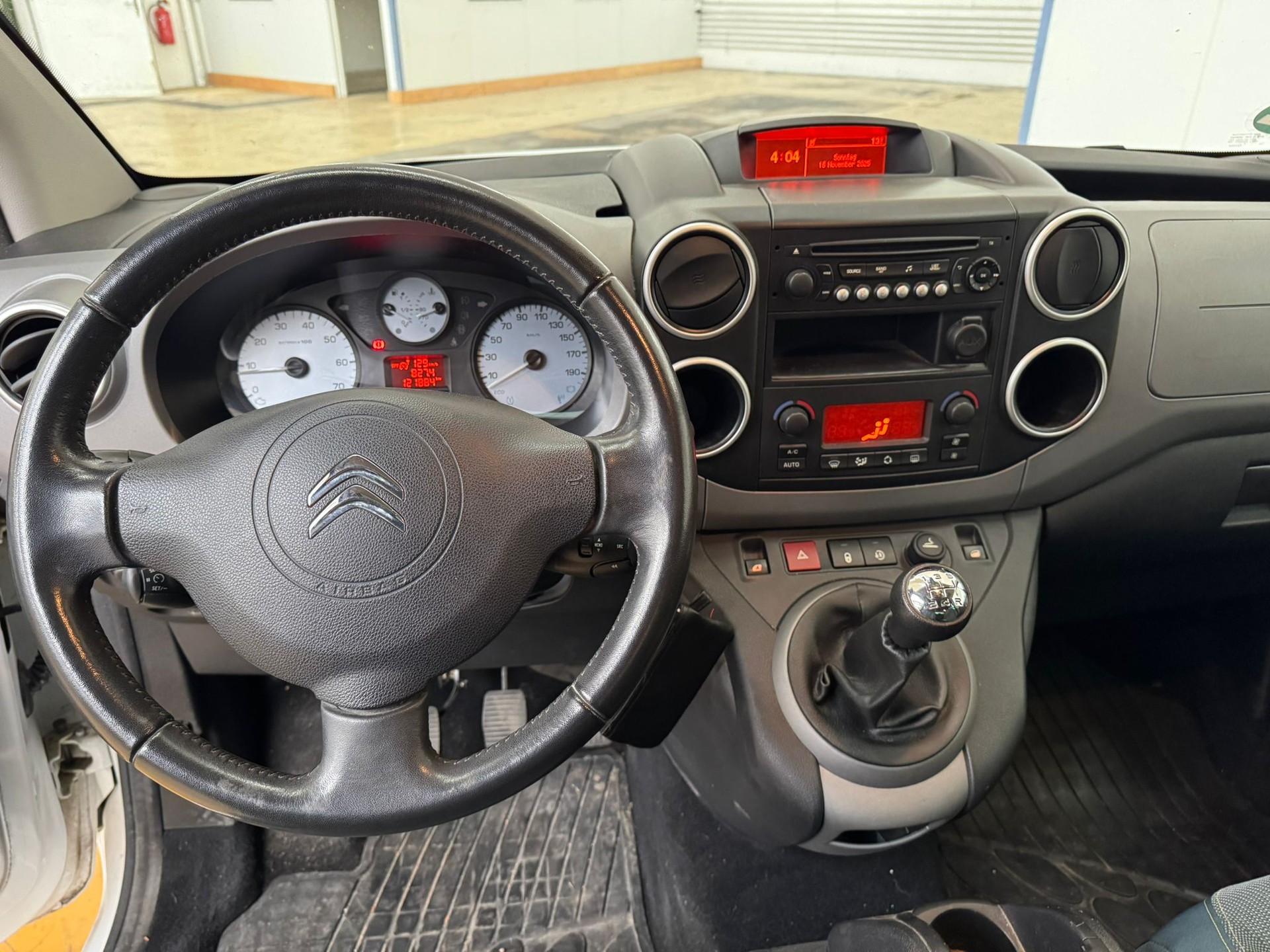CITROEN Berlingo 1.2i Feel-image-13