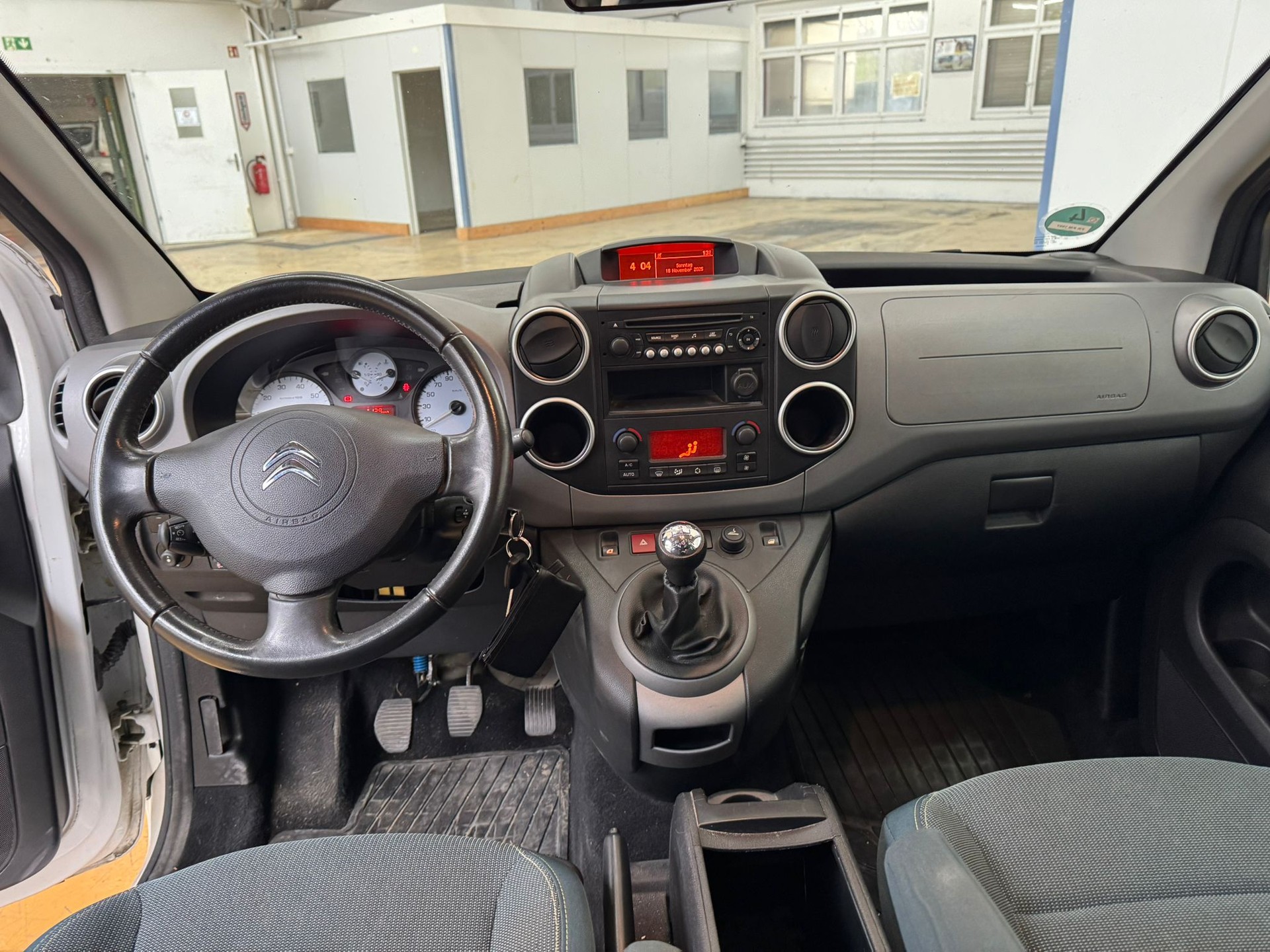 CITROEN Berlingo 1.2i Feel-image-11