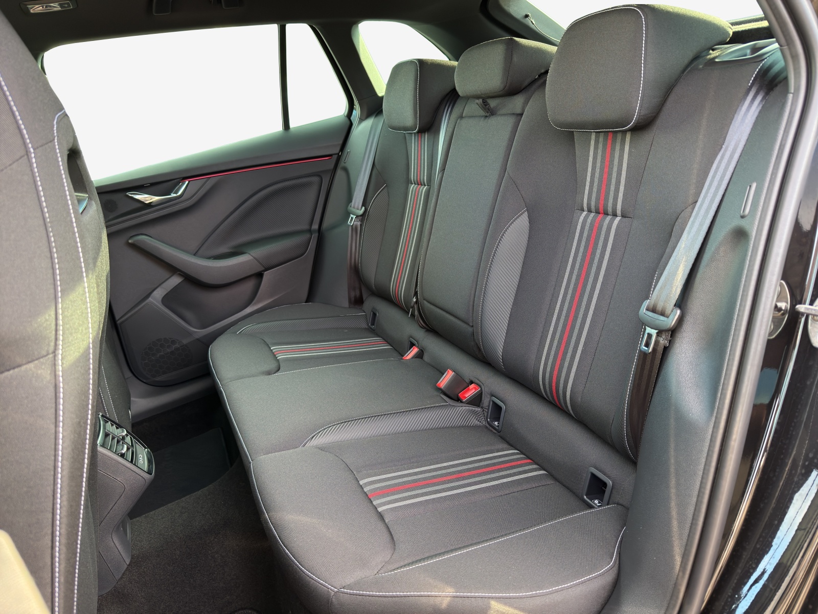 SKODA Scala 1.5 TSI Monte Carlo DSG-image-11