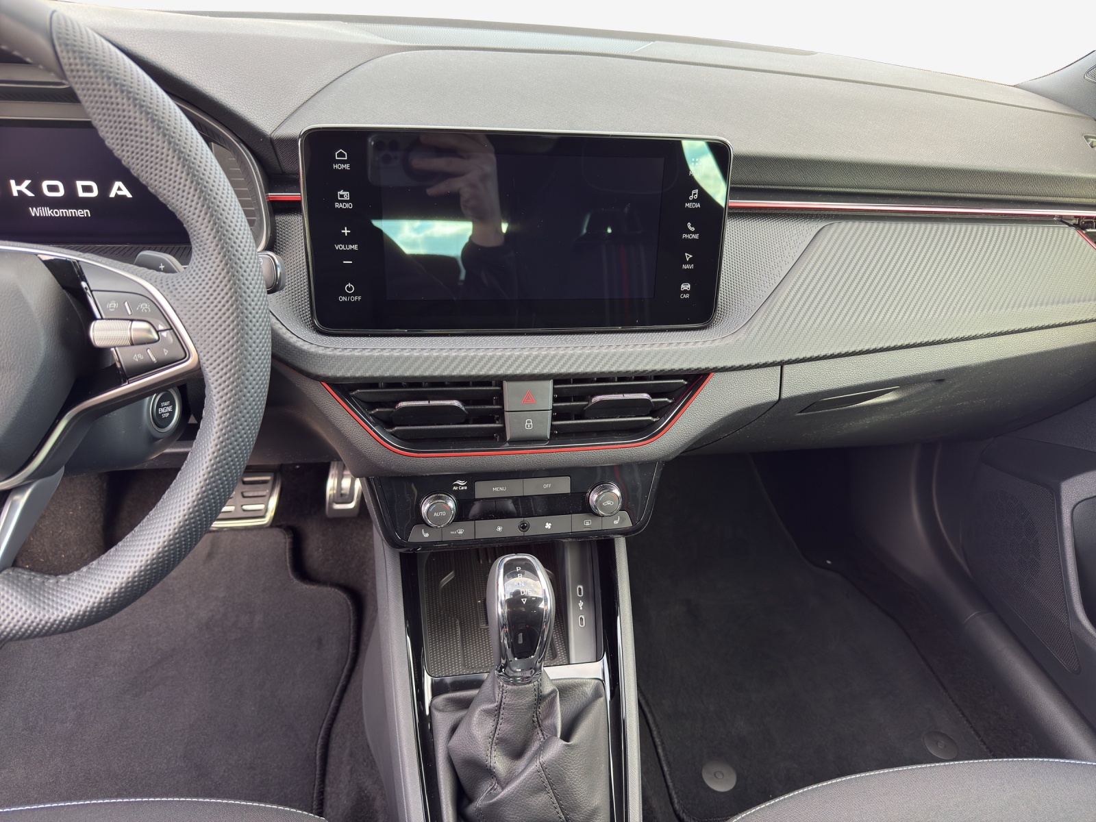 SKODA Scala 1.5 TSI Monte Carlo DSG-image-10