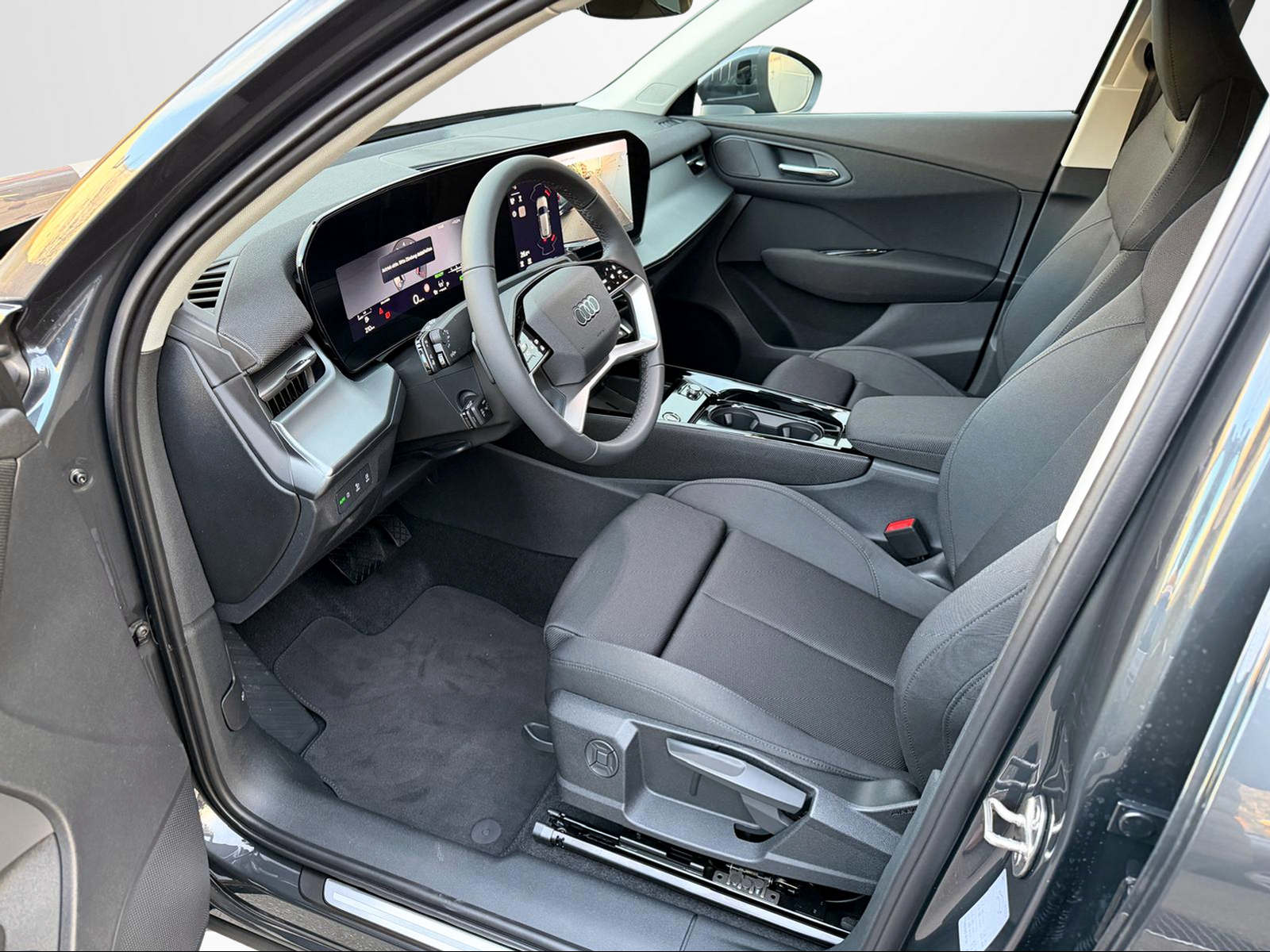 AUDI Q3 SUV 110 kW TFSI S tronic-image-4