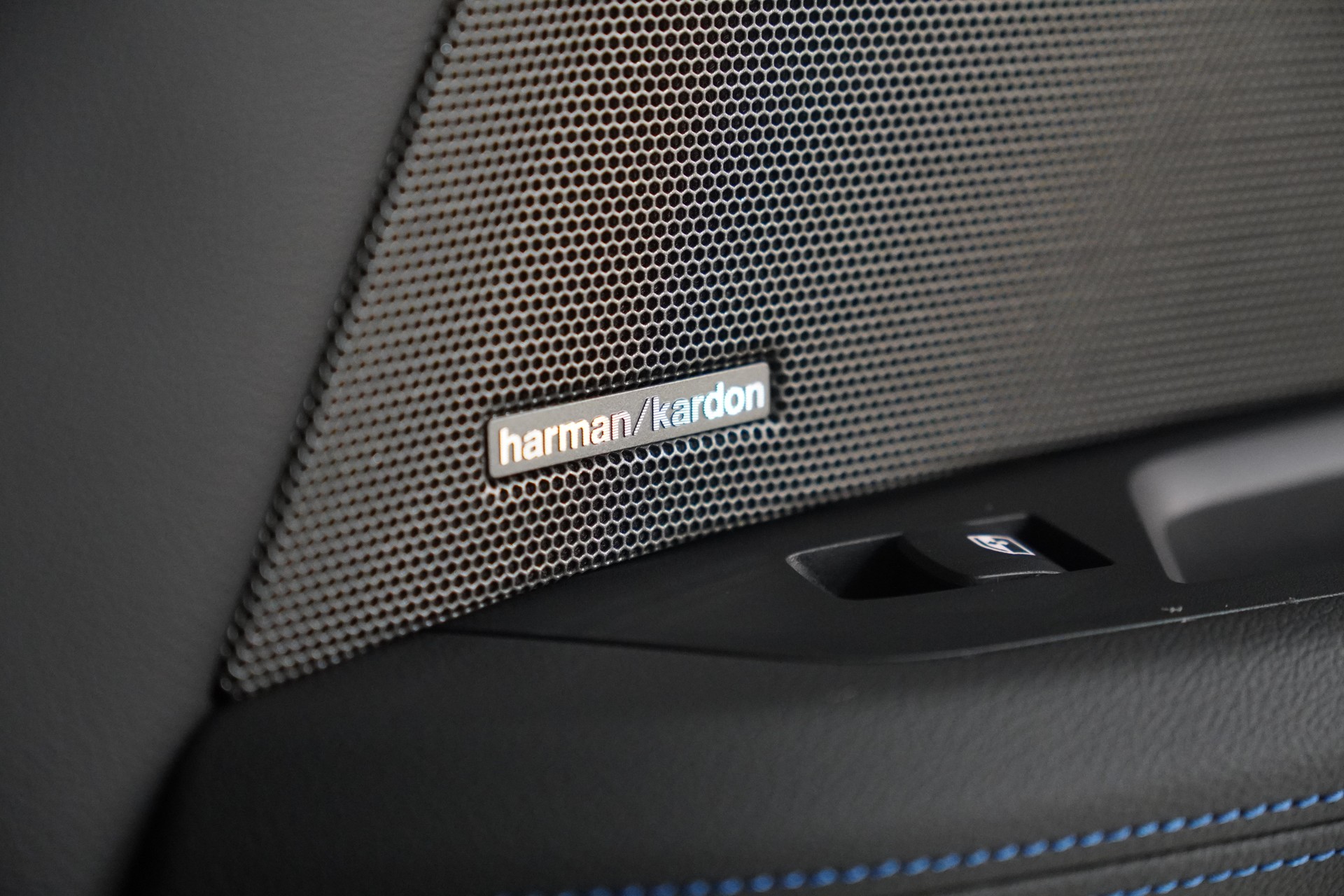 BMW i4 M60 M Sport Pro-image-23