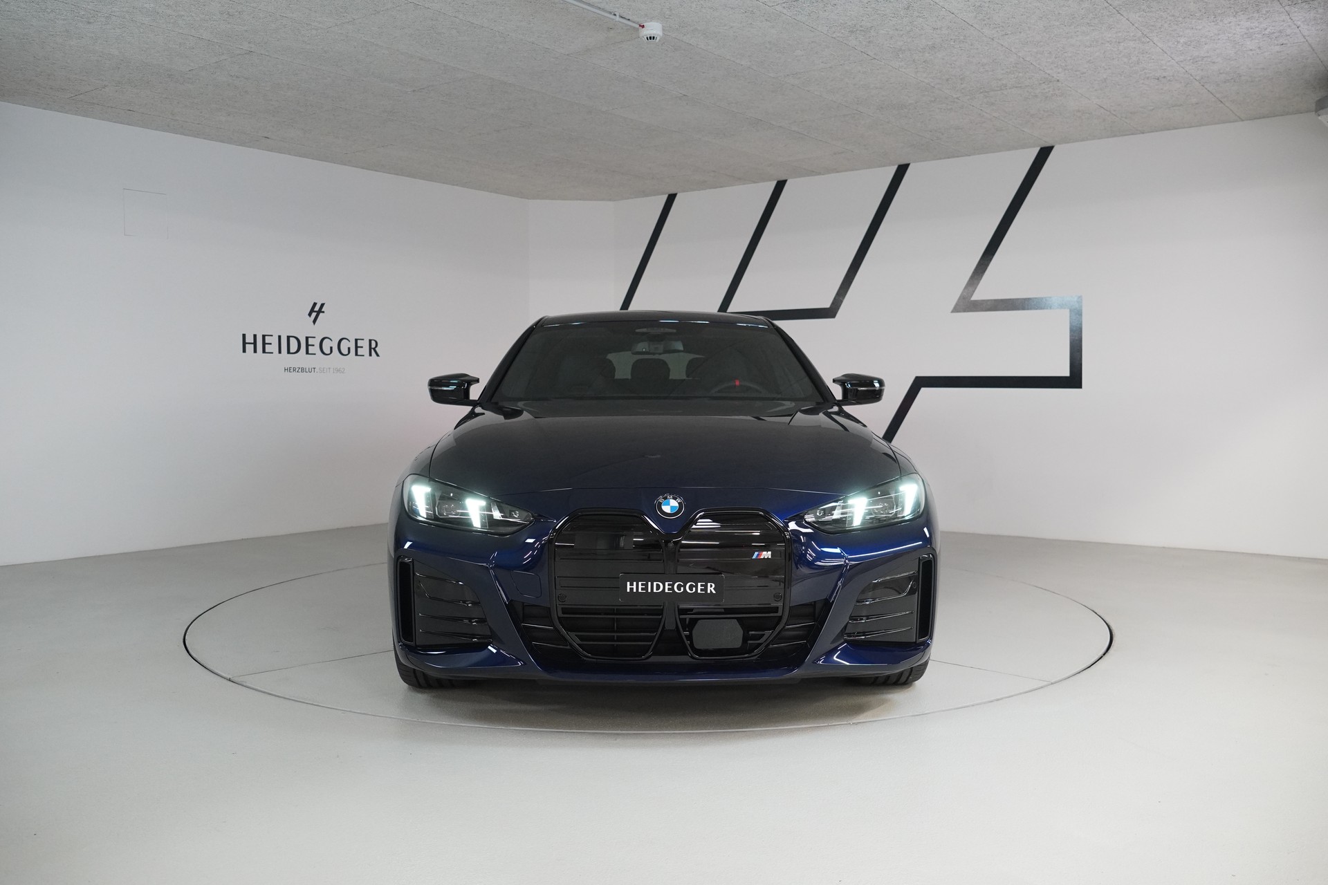 BMW i4 M60 M Sport Pro-image-1
