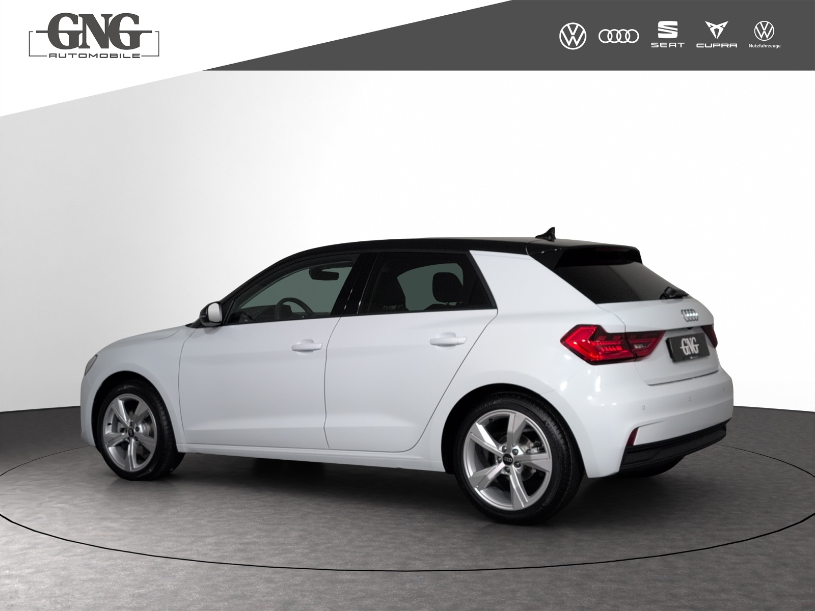 AUDI A1 Sportback 30 TFSI Attraction S-tronic-image-1