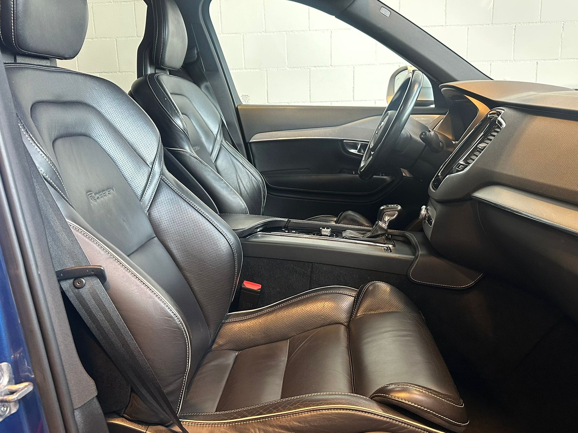 VOLVO XC90 T6 AWD R-Design Geartronic-image-8