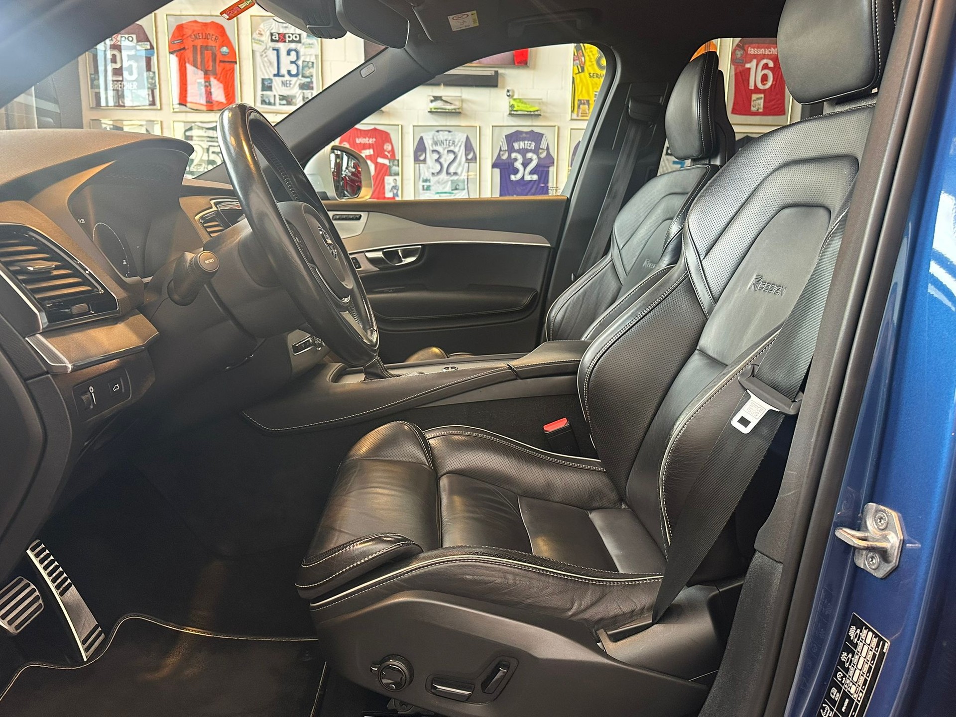 VOLVO XC90 T6 AWD R-Design Geartronic-image-7
