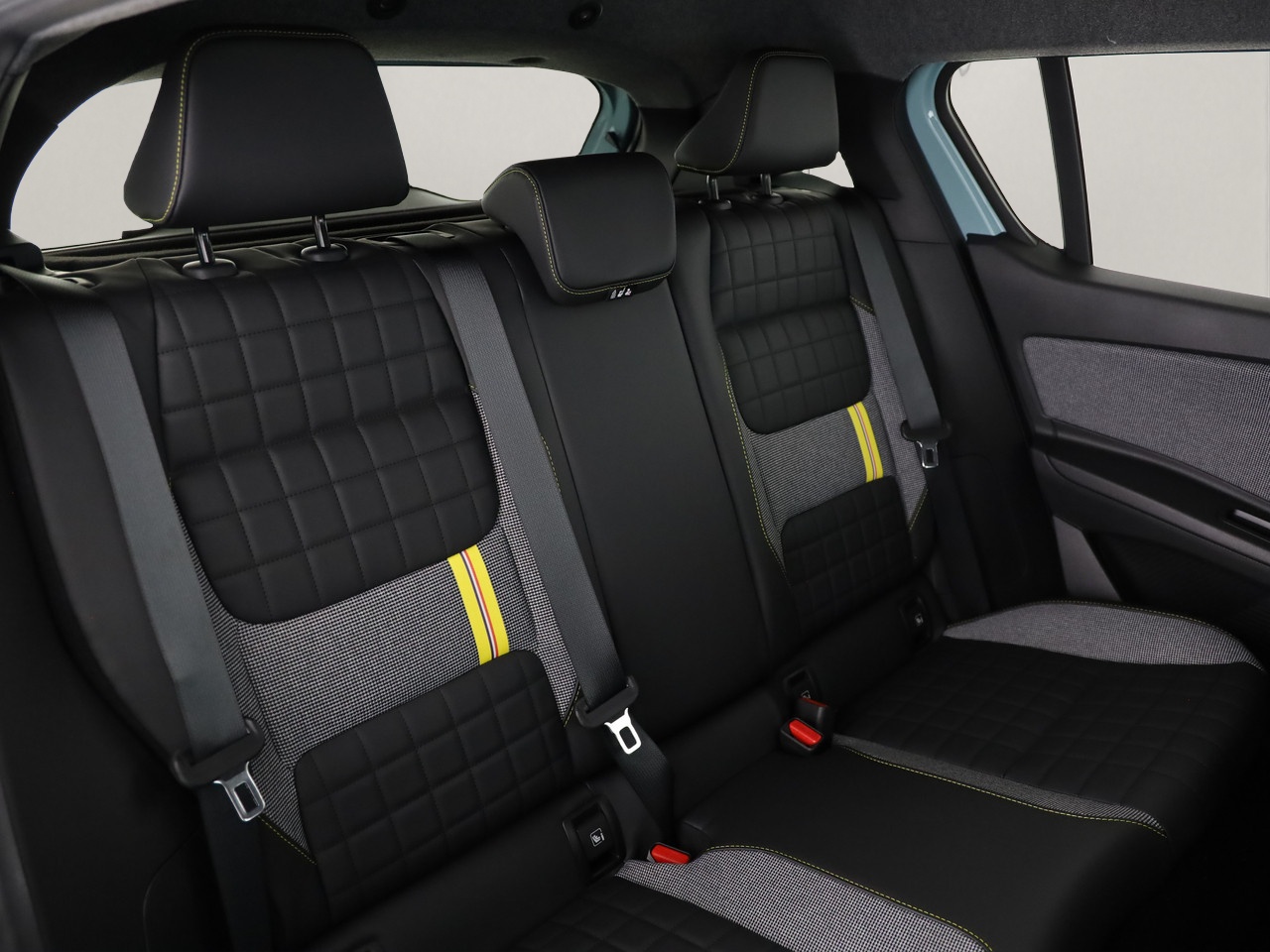 RENAULT R4 E-Tech Comfort Range iconic-image-7
