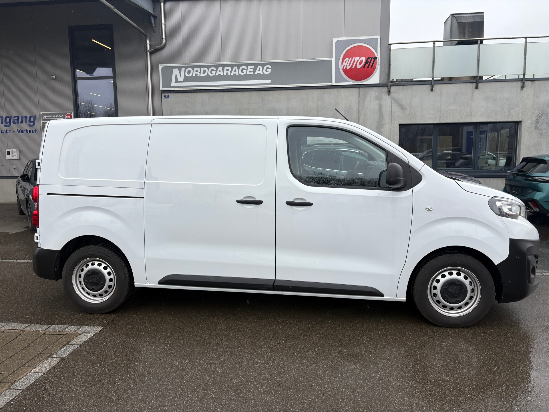 PEUGEOT Expert Kaw. Standard 1.5 BlueHDi 100 S/S-image-1