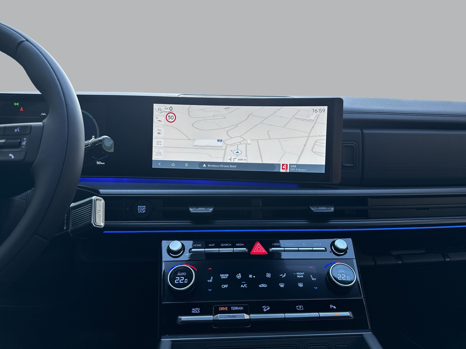 HYUNDAI Santa Fe 1.6 T-GDi HEV Calligraphy 4WD Automatic-image-10