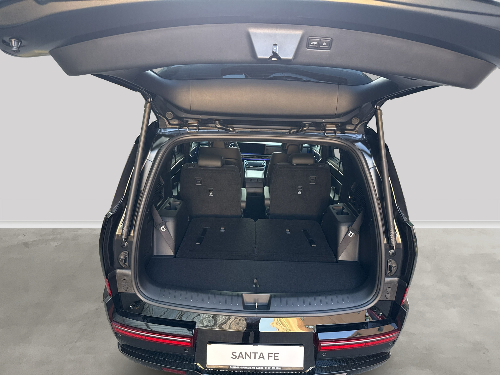HYUNDAI Santa Fe 1.6 T-GDi HEV Calligraphy 4WD Automatic-image-14