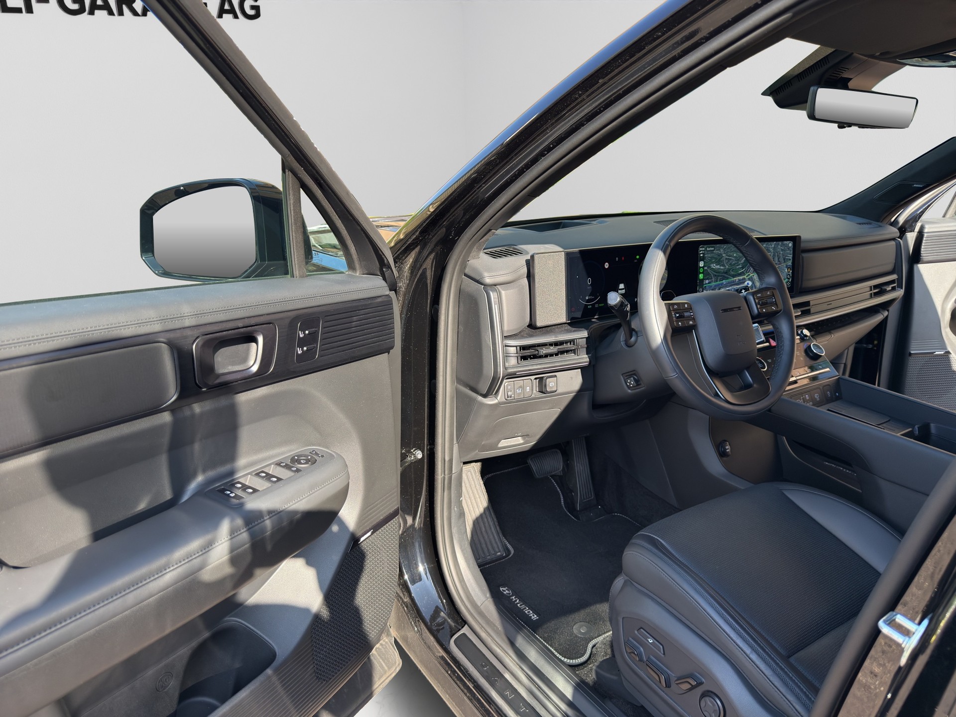 HYUNDAI Santa Fe 1.6 T-GDi HEV Calligraphy 4WD Automatic-image-18