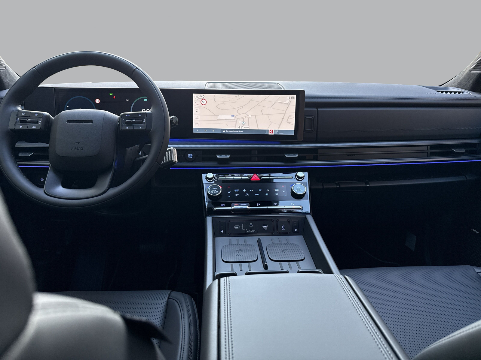 HYUNDAI Santa Fe 1.6 T-GDi HEV Calligraphy 4WD Automatic-image-9