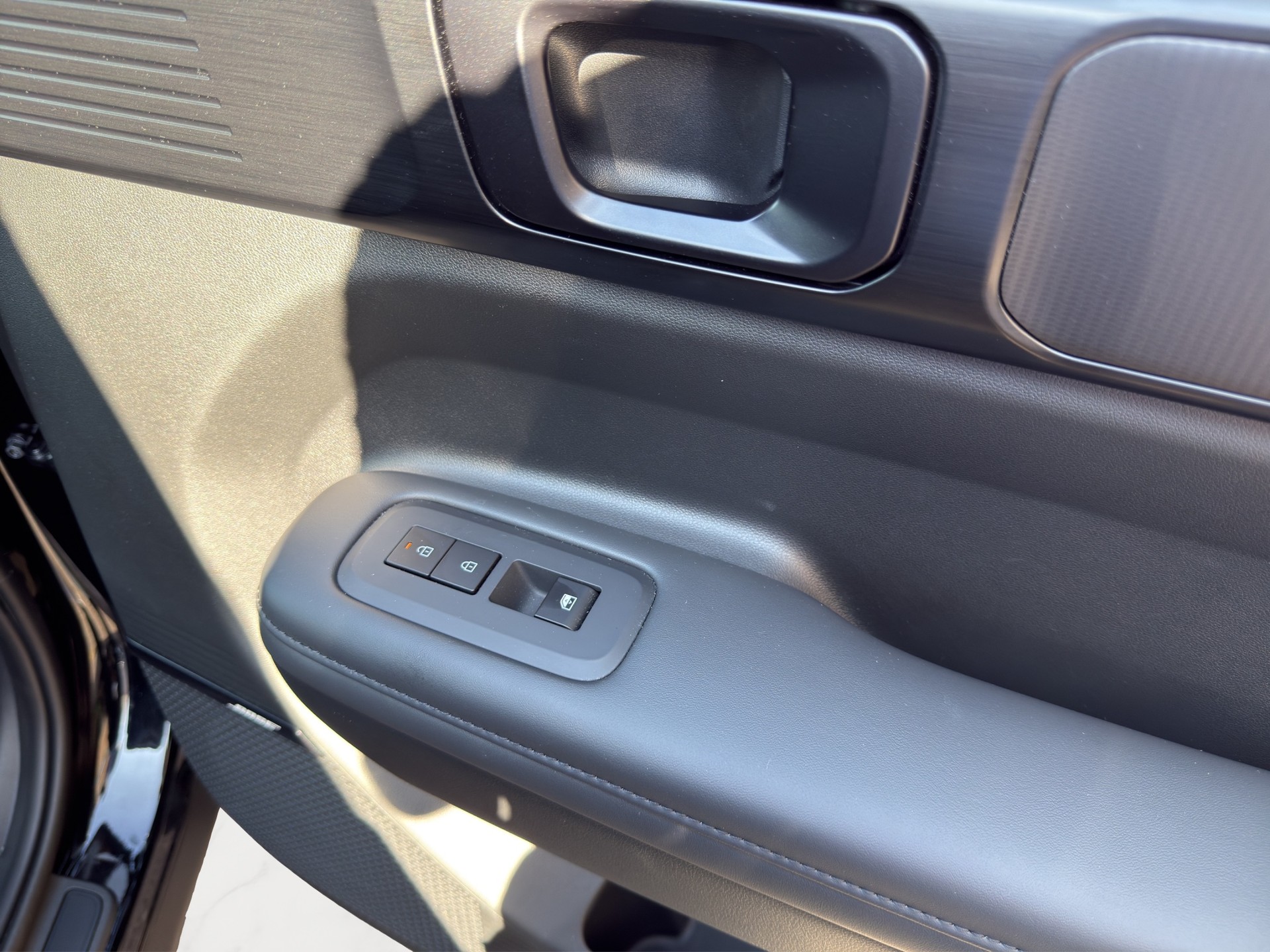HYUNDAI Santa Fe 1.6 T-GDi HEV Calligraphy 4WD Automatic-image-16