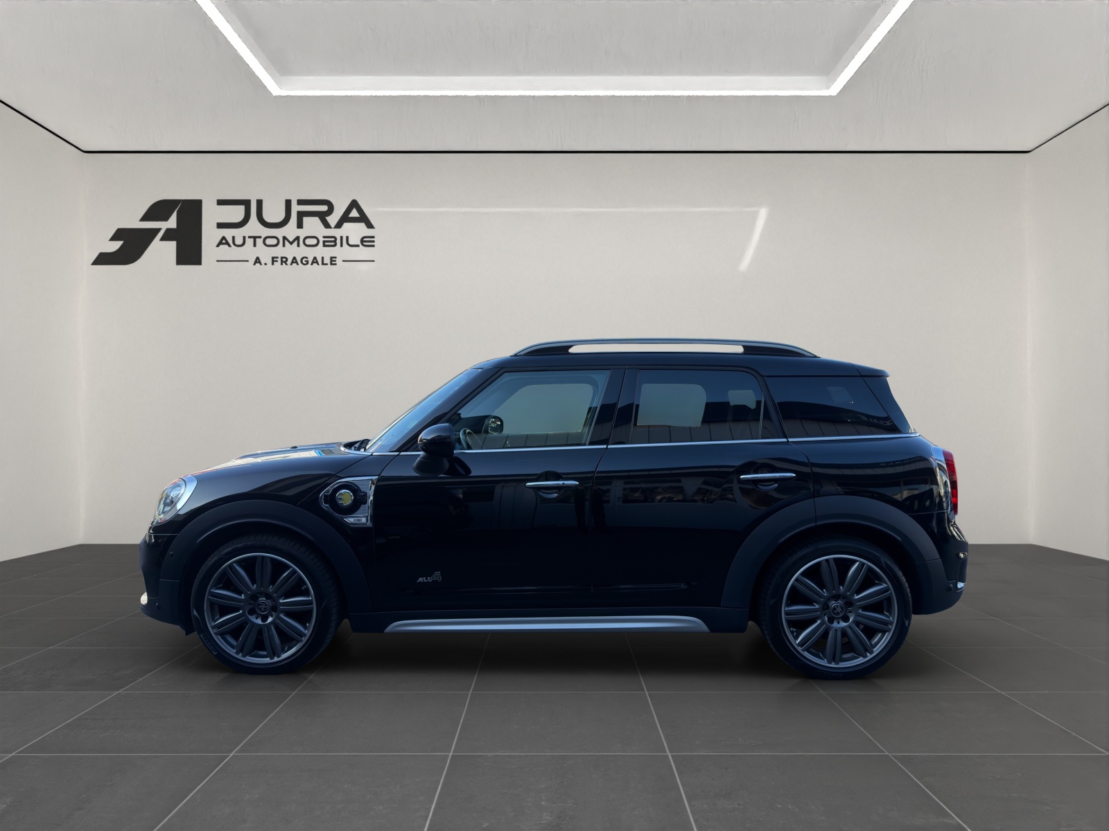 MINI Countryman F60 1.5i Cooper S E ALL4-image-3