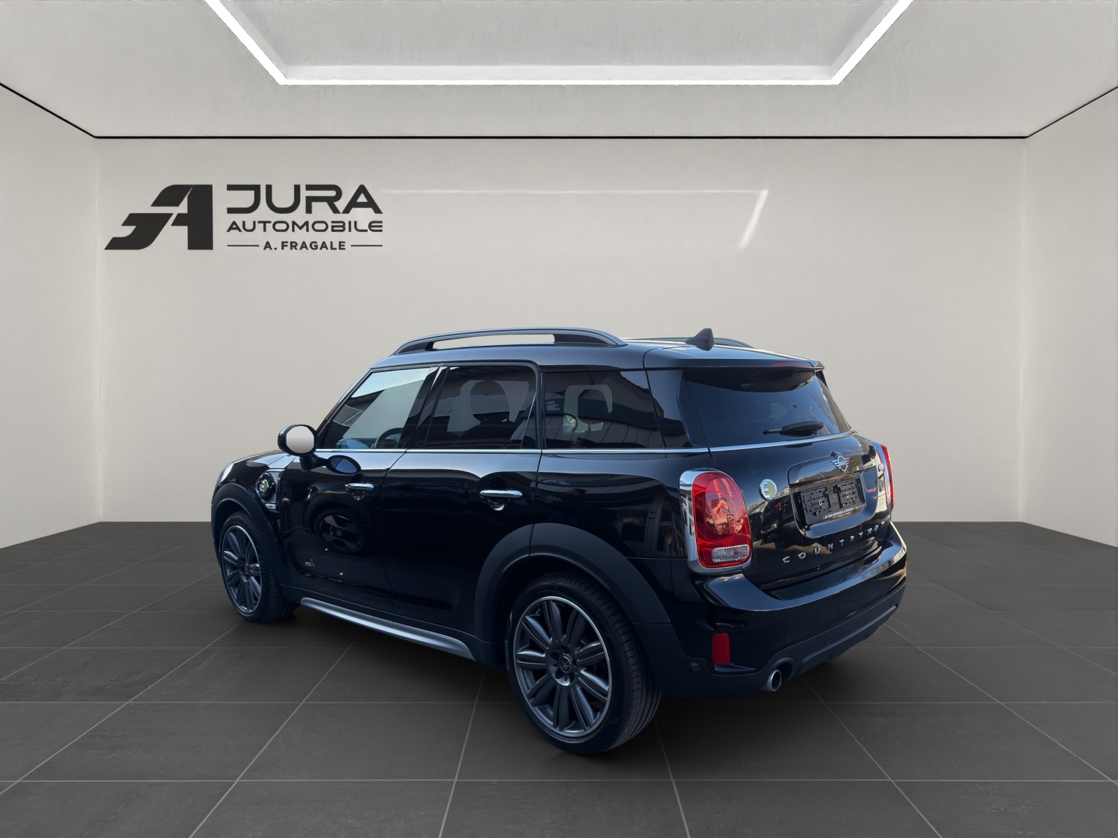 MINI Countryman F60 1.5i Cooper S E ALL4-image-4