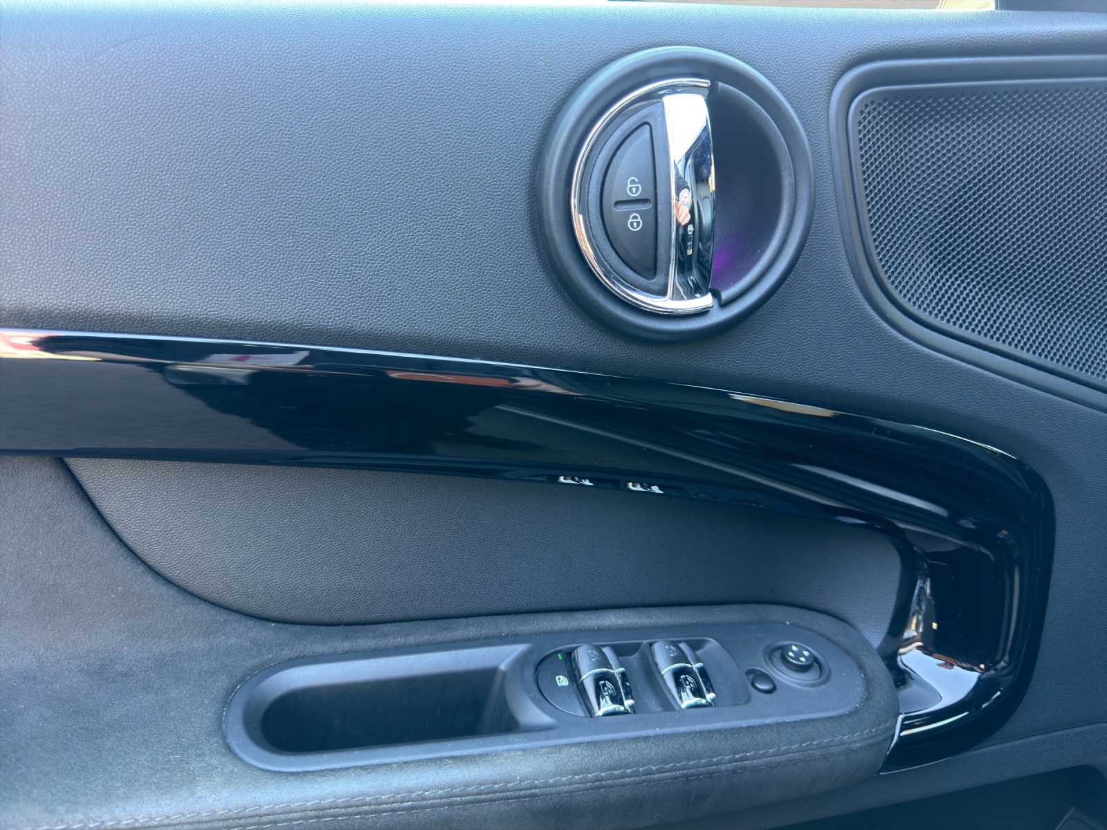 MINI Countryman F60 1.5i Cooper S E ALL4-image-12