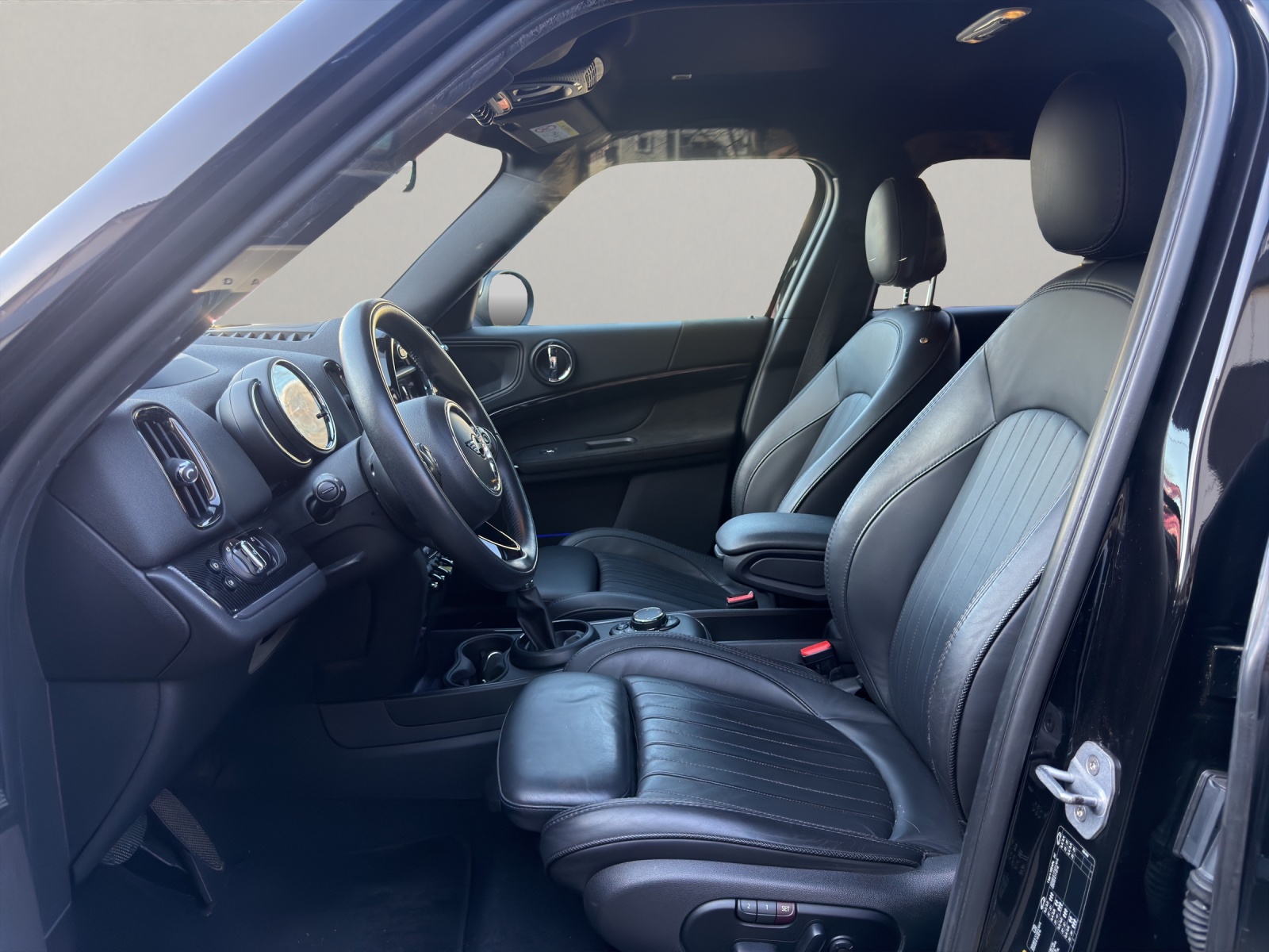 MINI Countryman F60 1.5i Cooper S E ALL4-image-7
