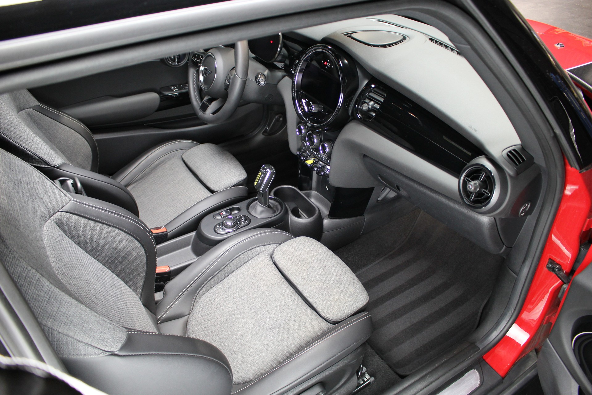 MINI Cooper SE-image-6