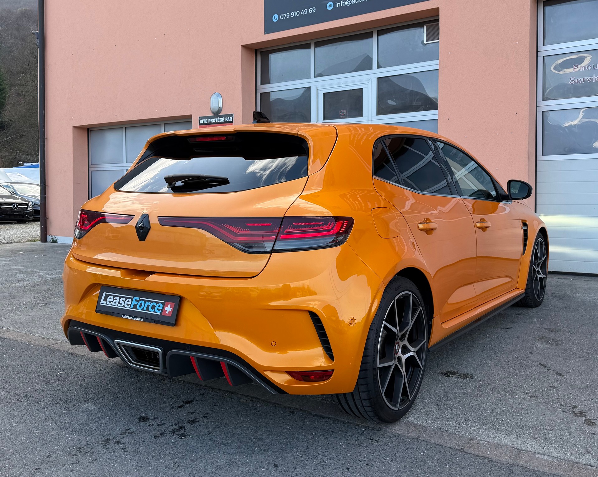 RENAULT Mégane Trophy 300 EDC-showroom-element-3