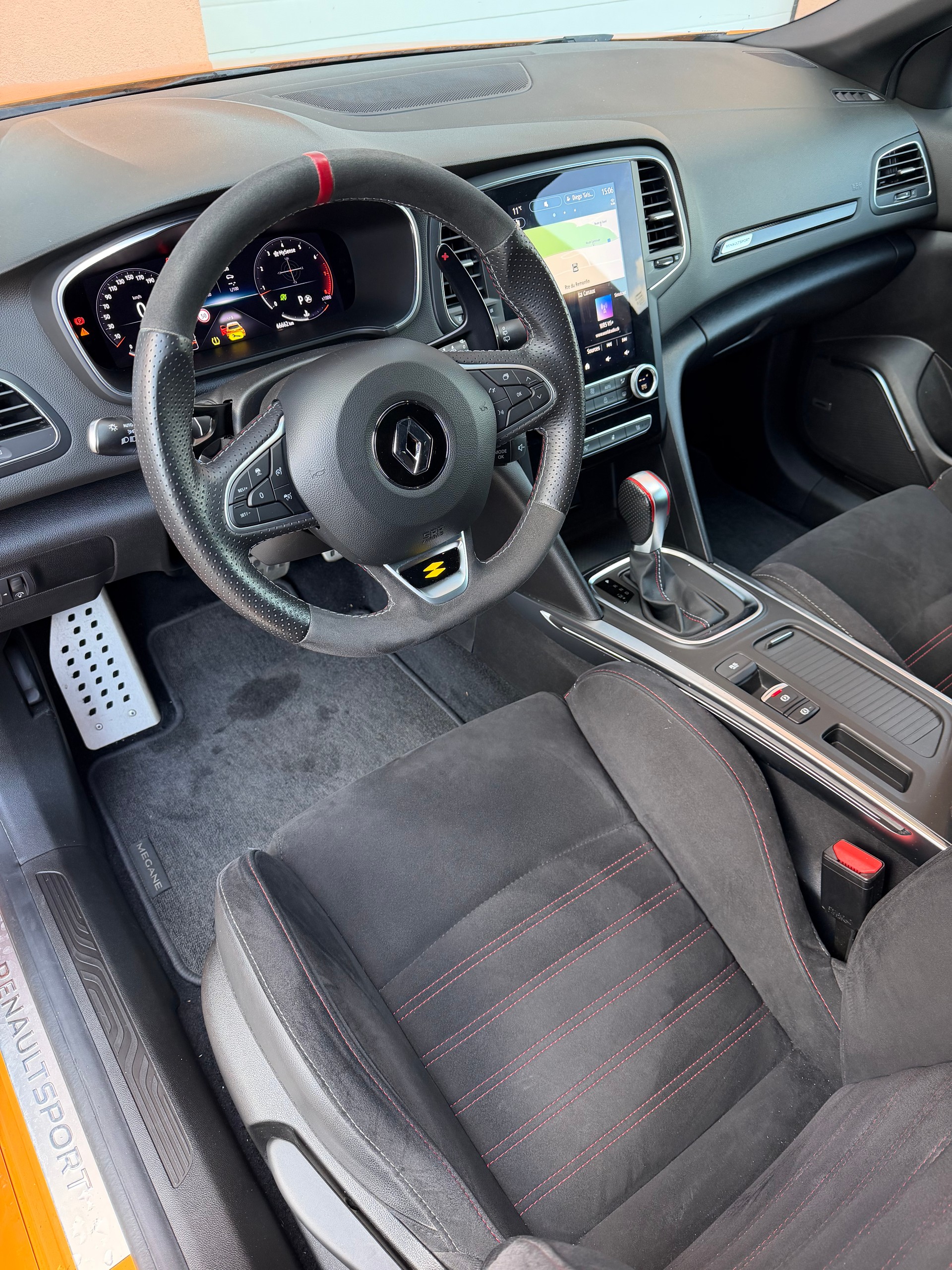 RENAULT Mégane Trophy 300 EDC-image-8
