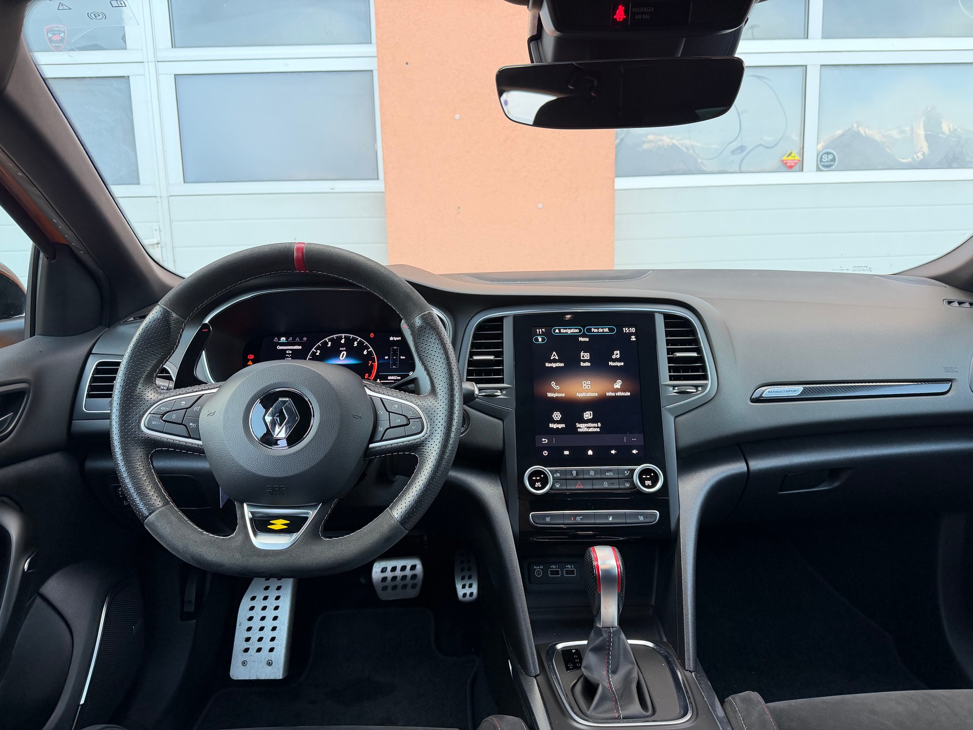 RENAULT Mégane Trophy 300 EDC-image-9