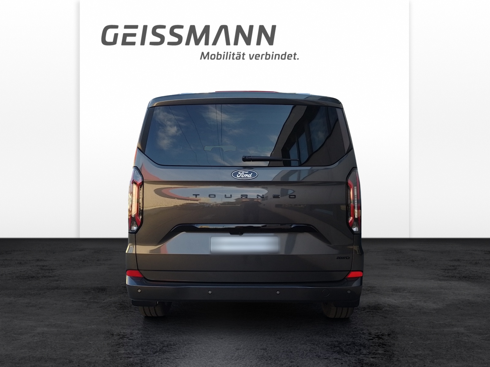FORD Tourneo Custom Bus 320 L1 2.0 EcoBlue 170 Titanium X 4x4-image-4