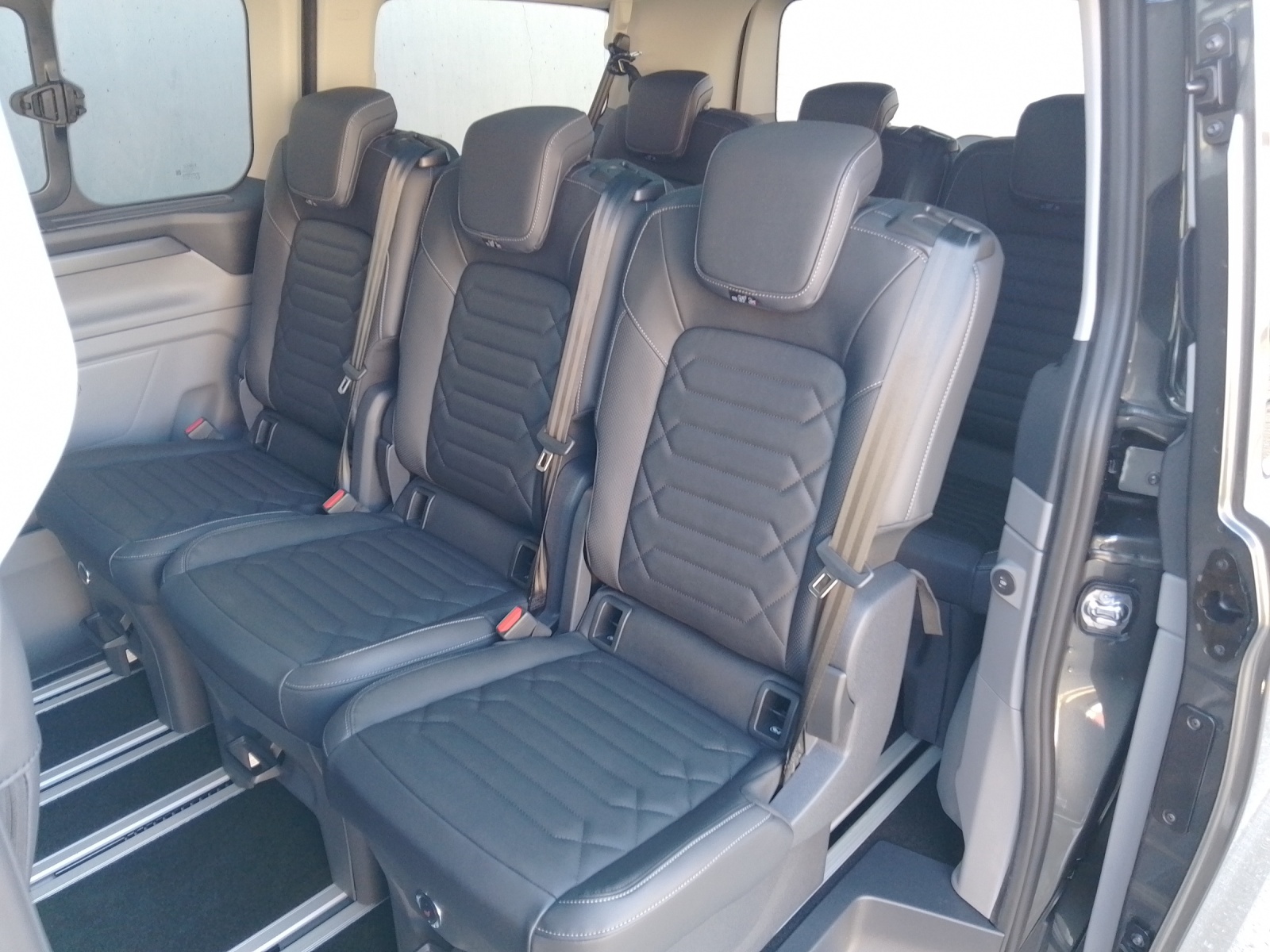 FORD Tourneo Custom Bus 320 L1 2.0 EcoBlue 170 Titanium X 4x4-image-11