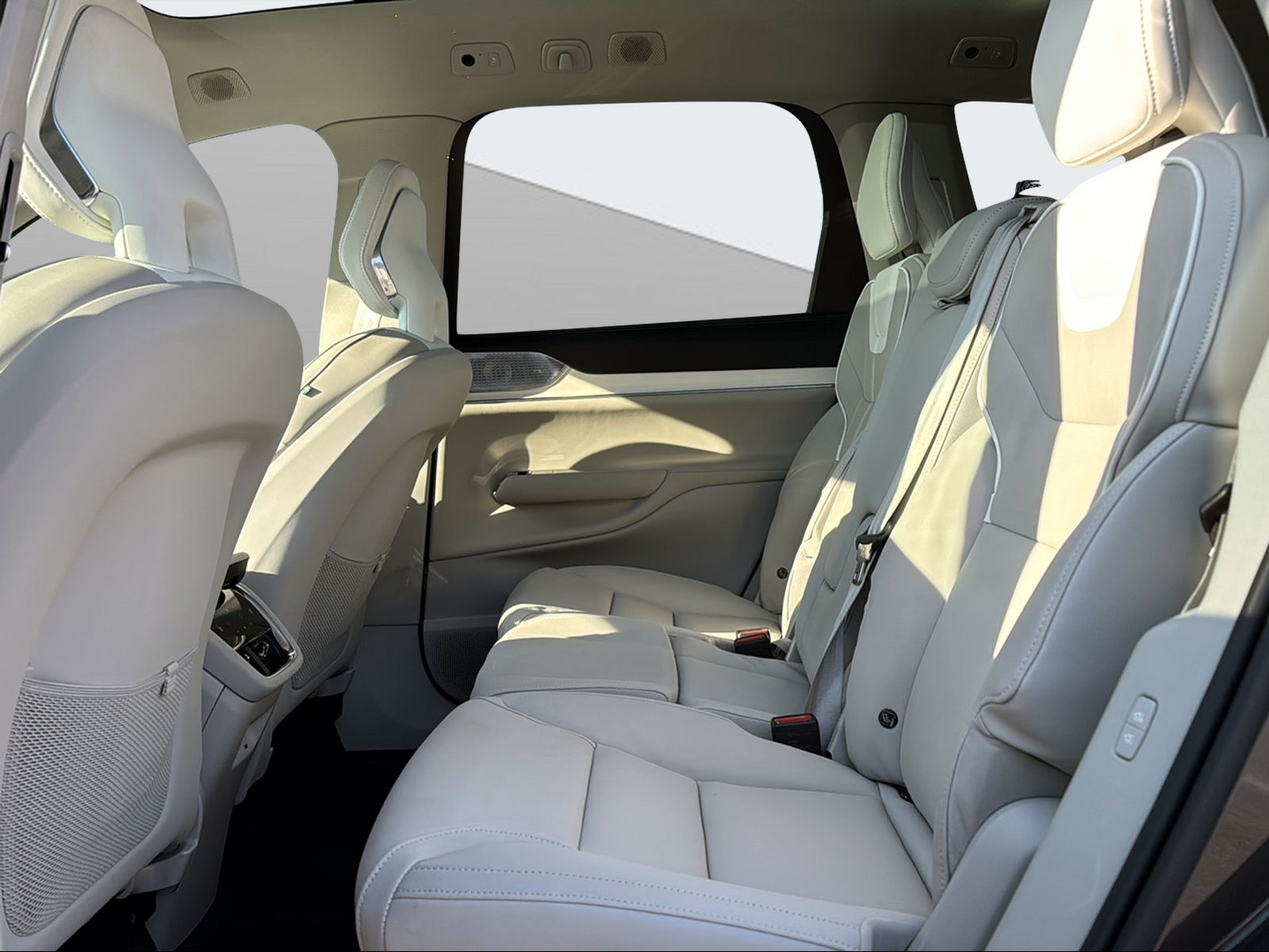 VOLVO EX 90 Twin Performance Ultra AWDD-image-13