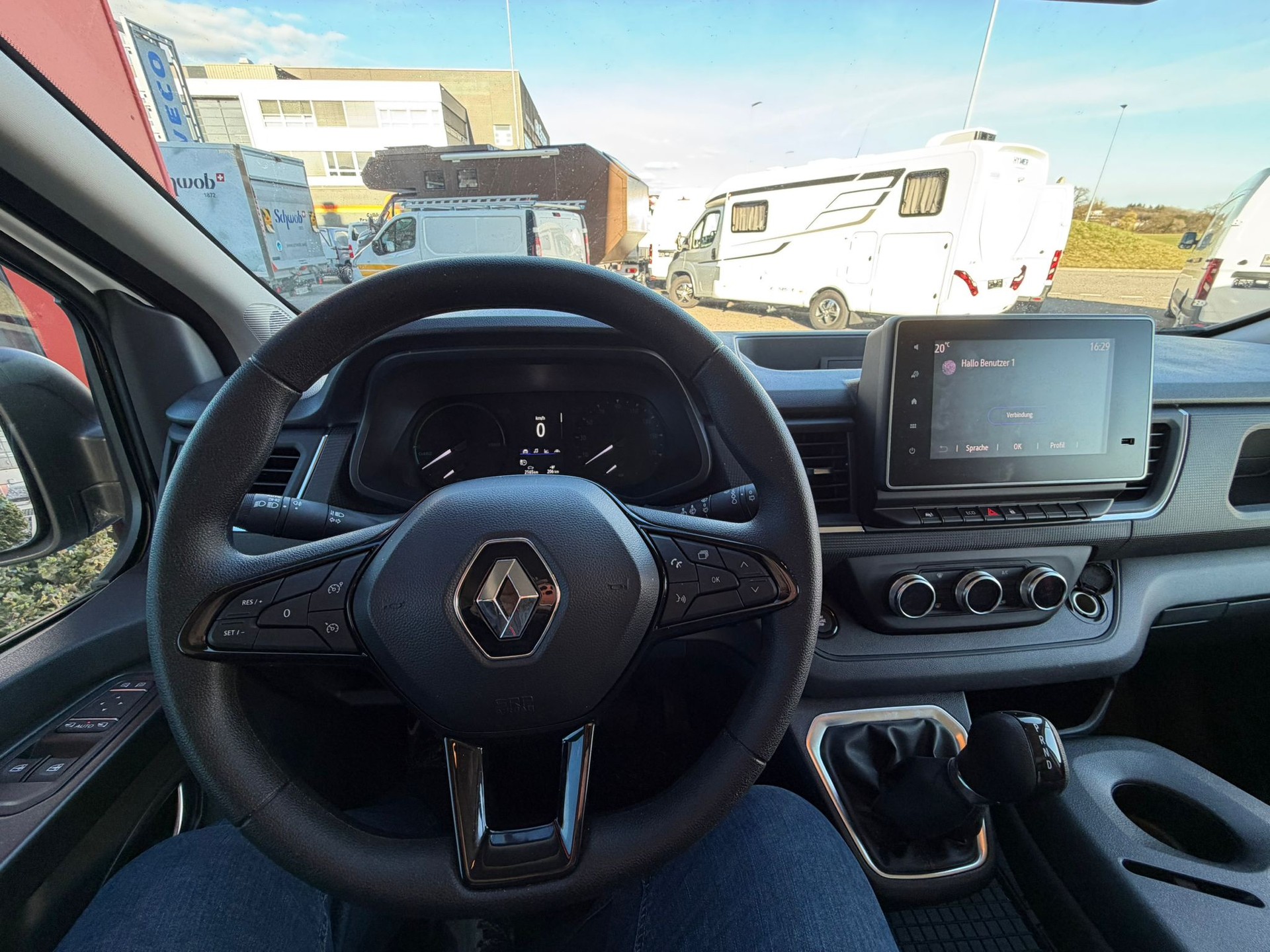 RENAULT Trafic EV52 22kW L2H1-image-8