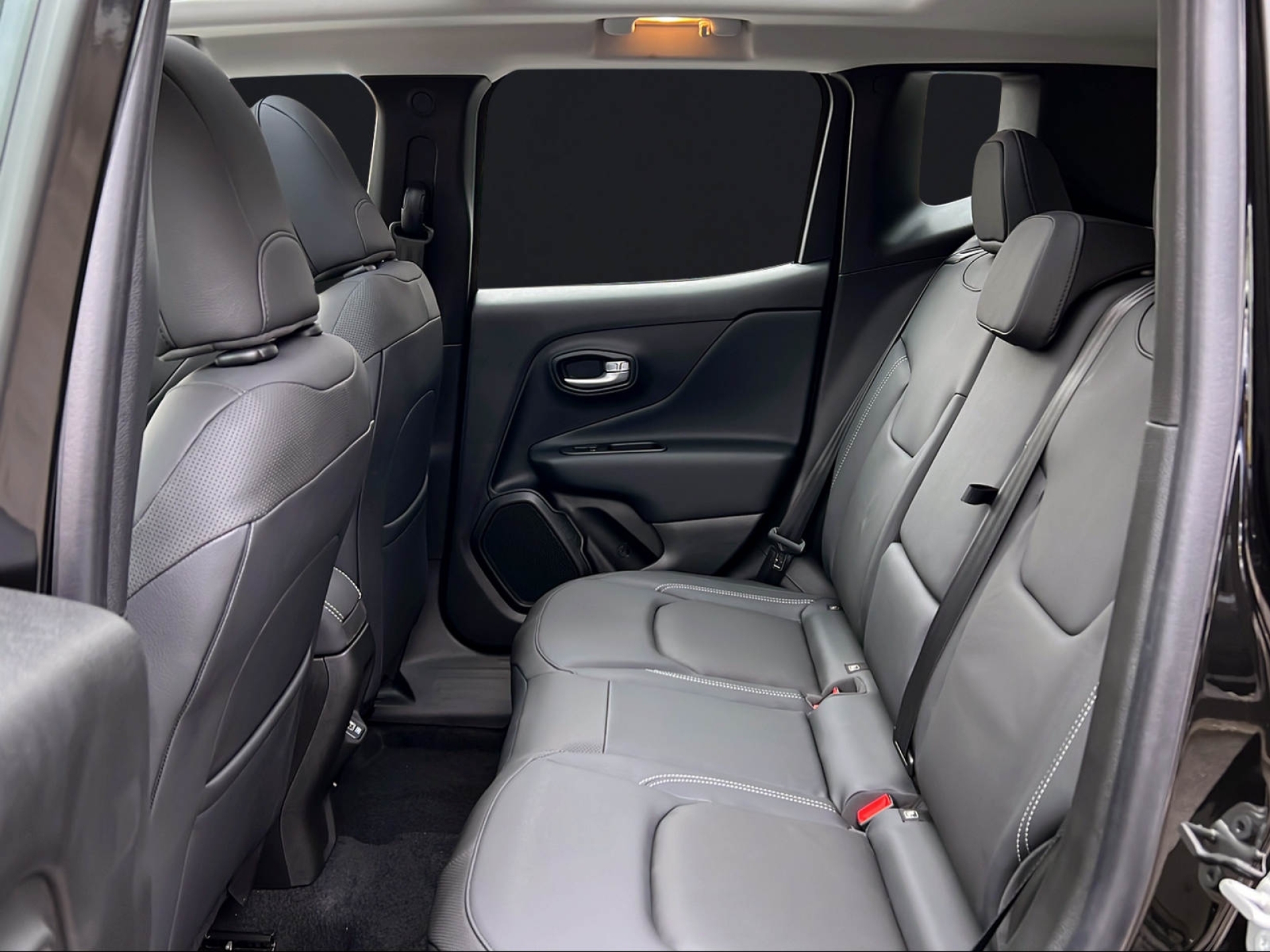 JEEP Renegade 1.3 Summit 4xe-image-11