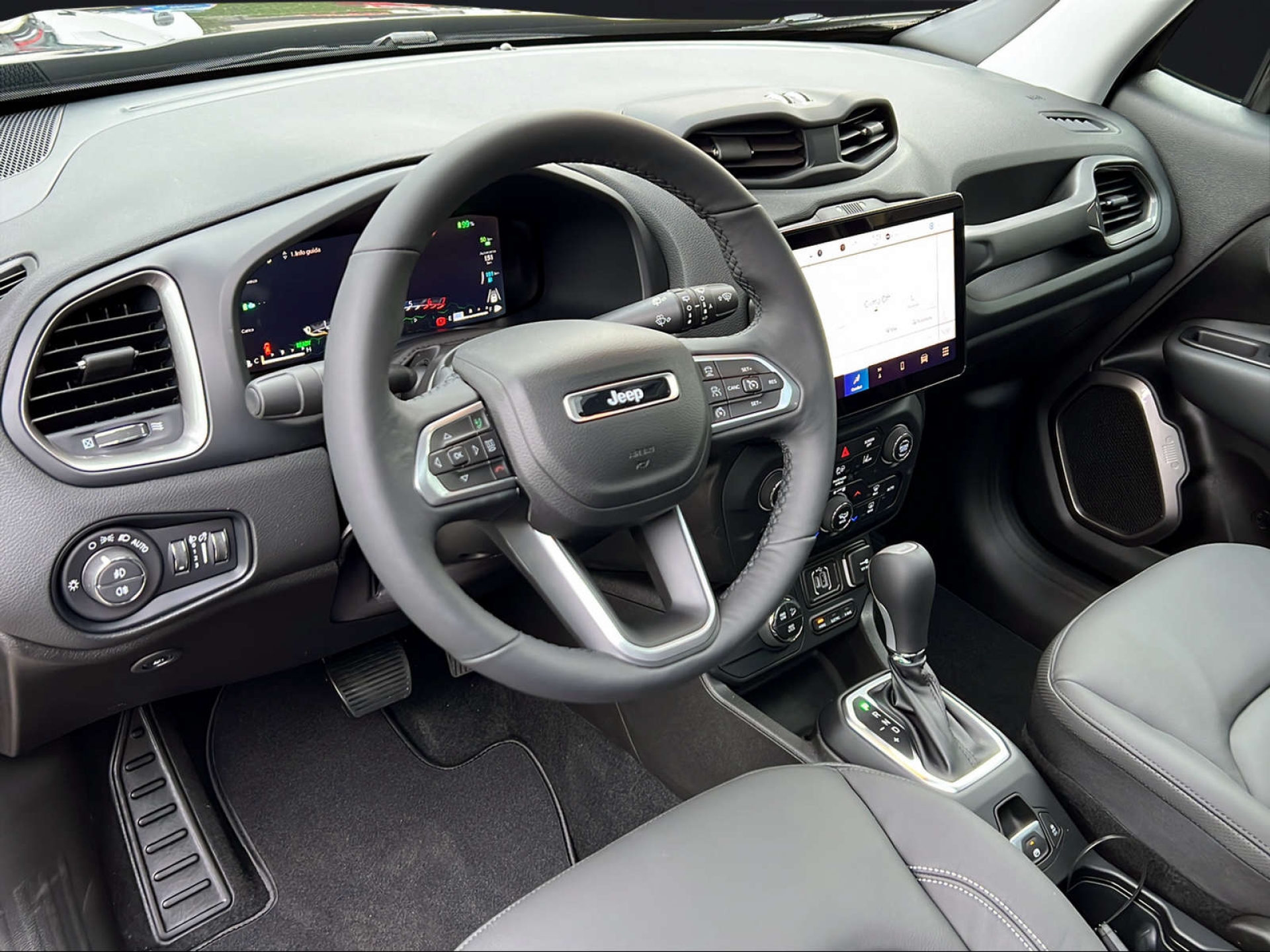 JEEP Renegade 1.3 Summit 4xe-image-6