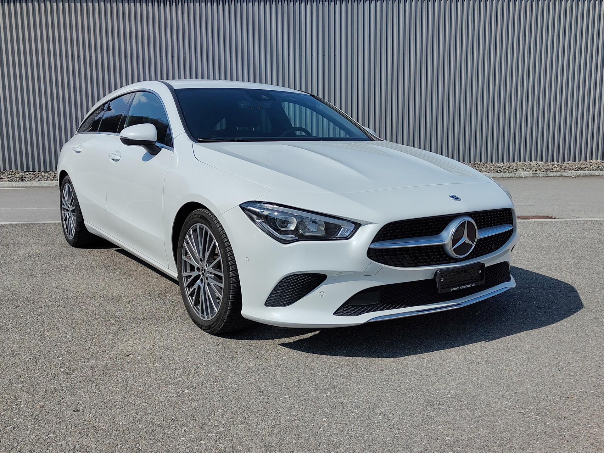 MERCEDES-BENZ CLA Shooting Brake 180 7G-DCT Progressive-image-0