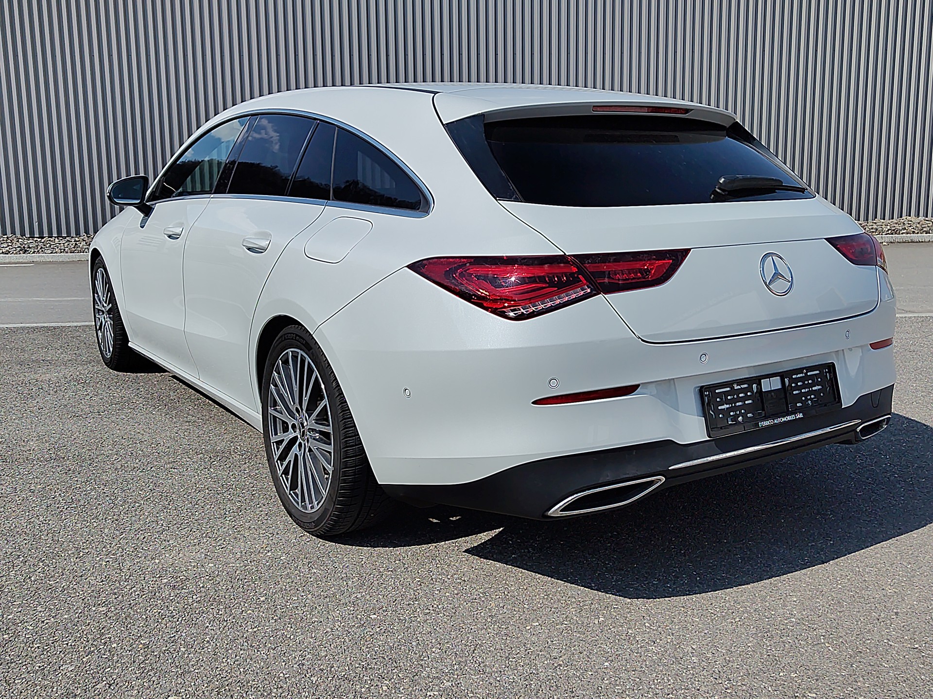 MERCEDES-BENZ CLA Shooting Brake 180 7G-DCT Progressive-image-2