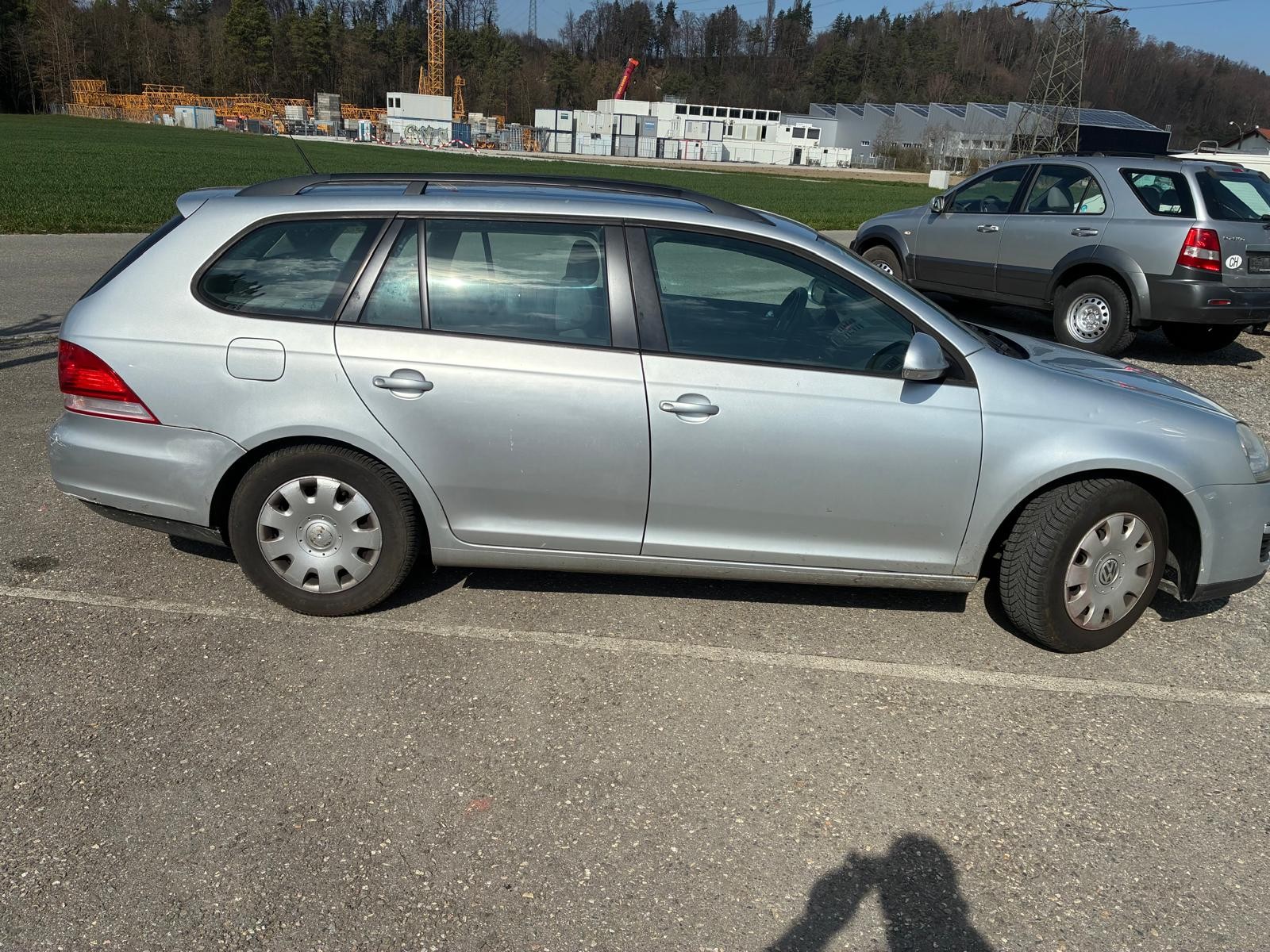 VW Golf Variant 1.9 TDI BlueMotion Trendline-image-2