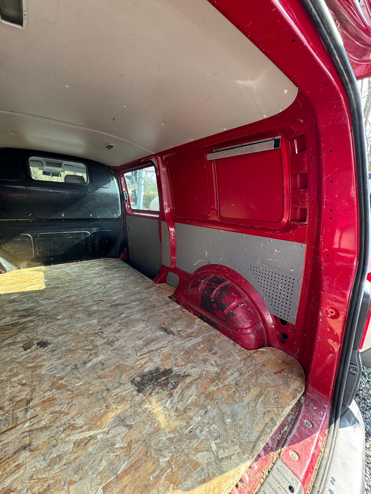 VW T5 2.0 TDI-image-16