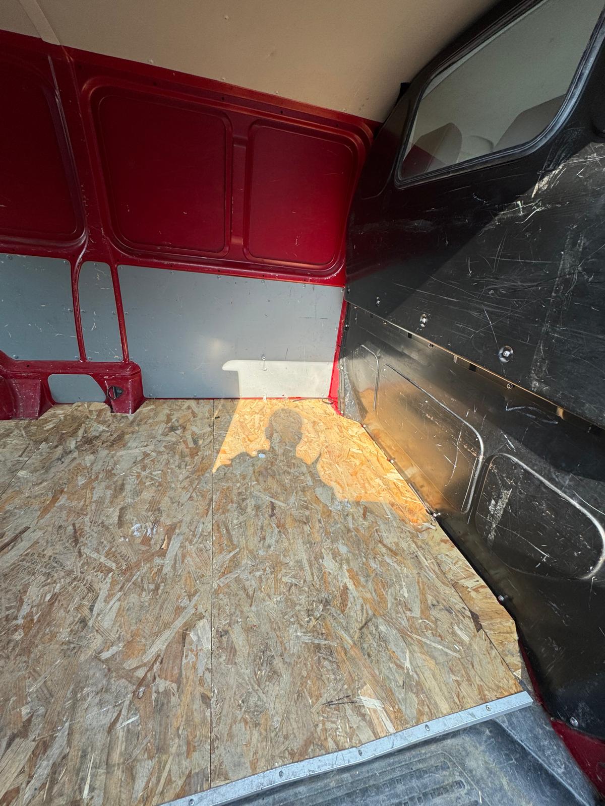 VW T5 2.0 TDI-image-10