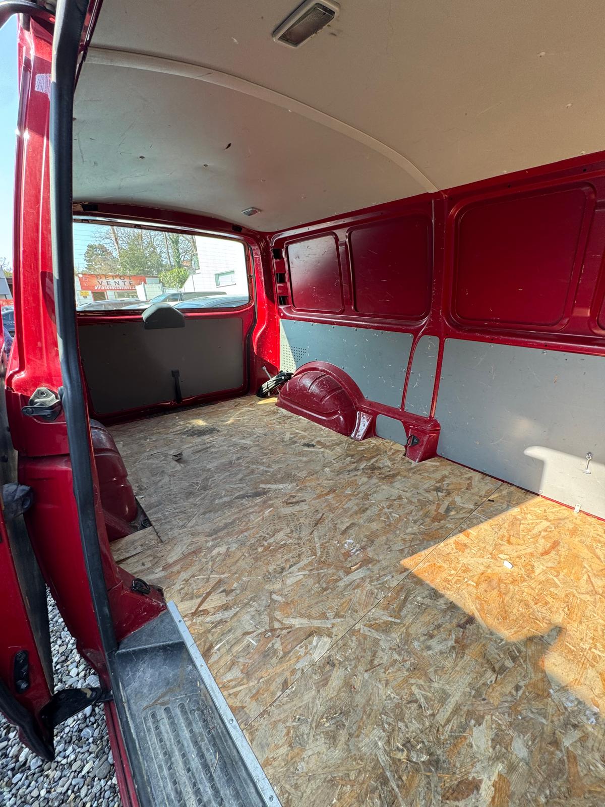 VW T5 2.0 TDI-image-9
