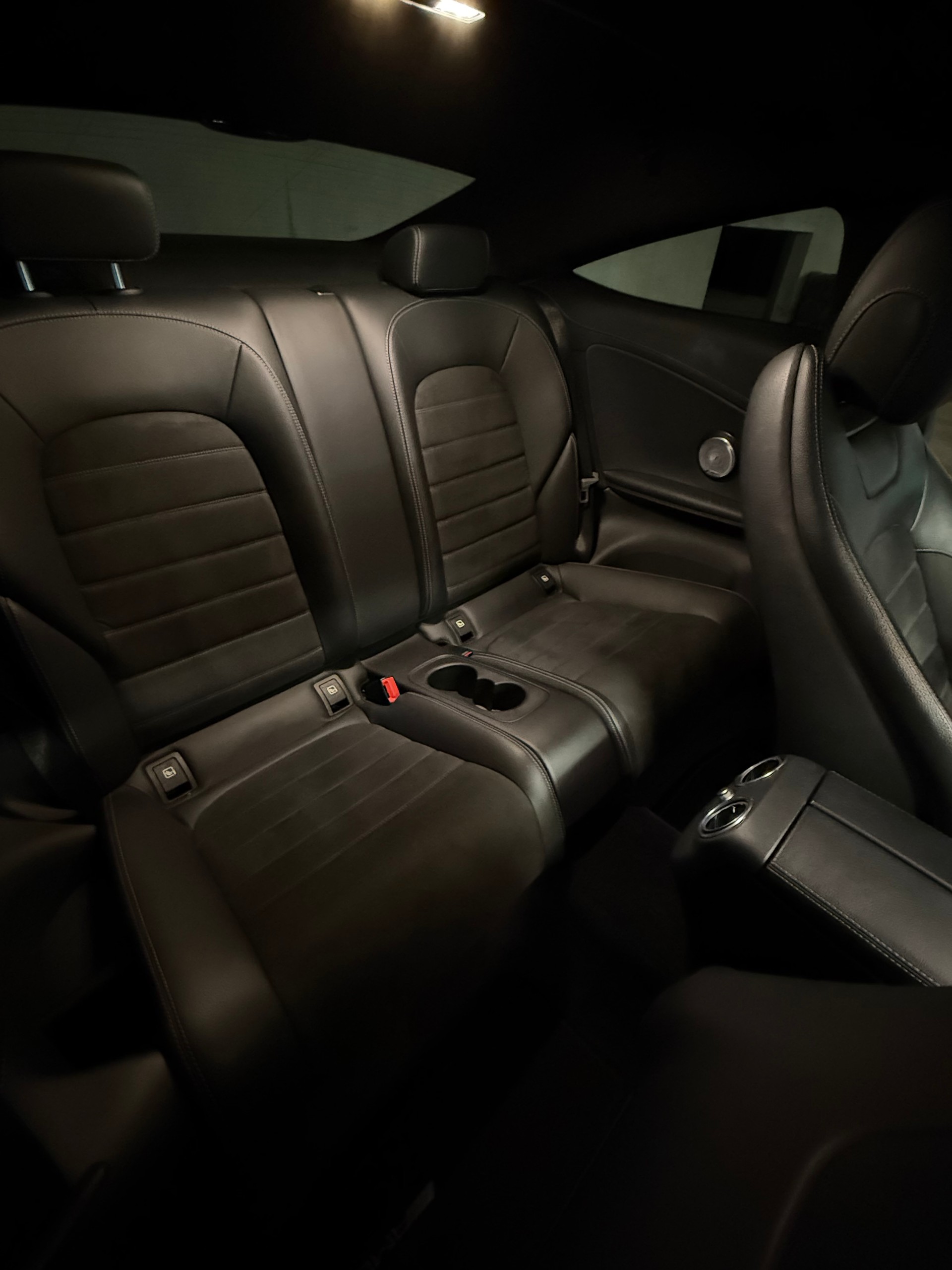 MERCEDES-BENZ C 300 AMG Line Coupé 7G-tronic-image-5